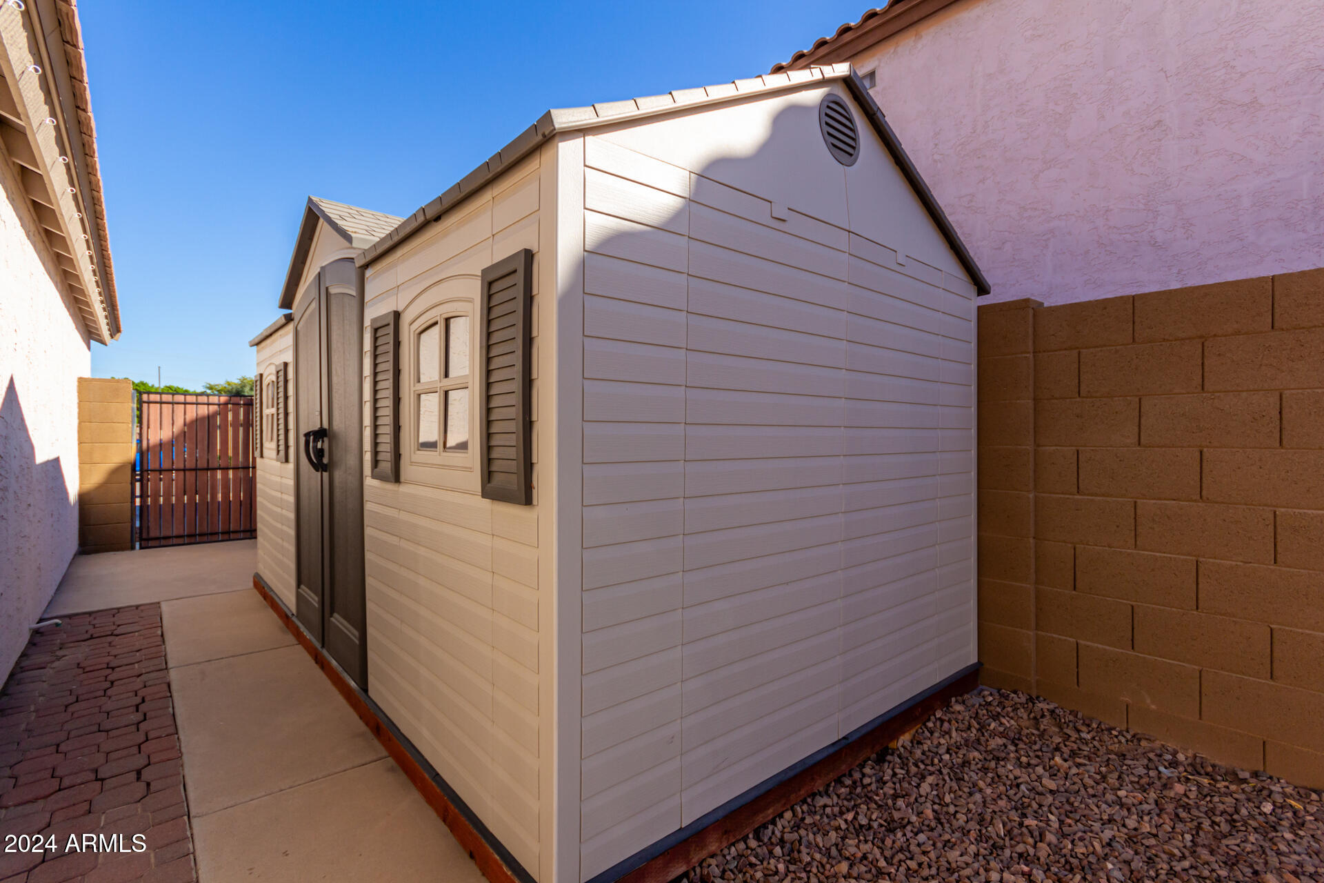 893 W CHILTON Avenue