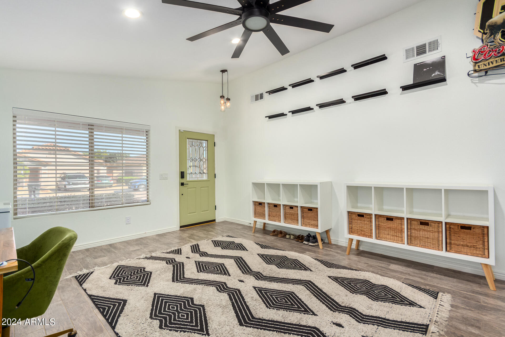 893 W CHILTON Avenue