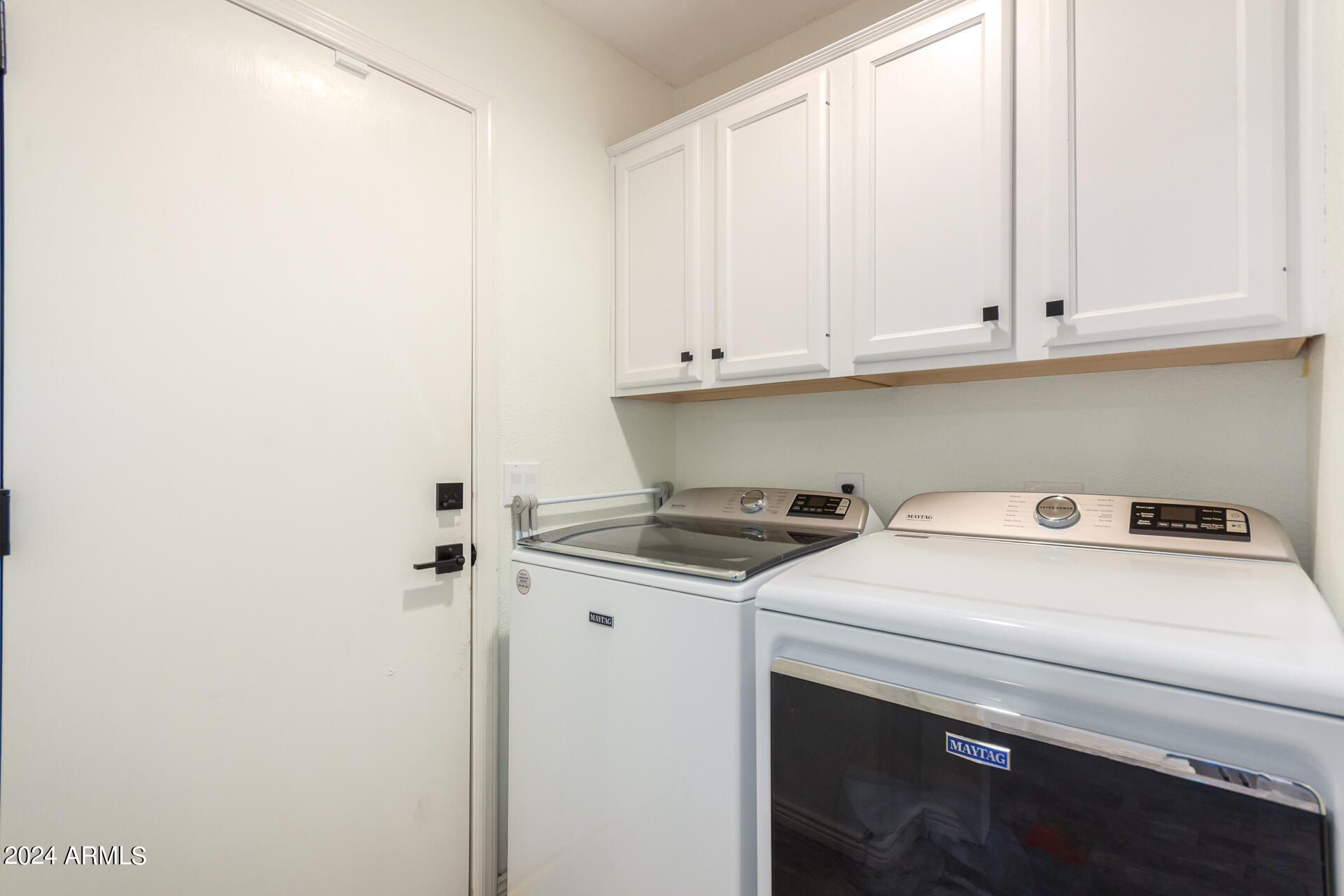 893 W CHILTON Avenue