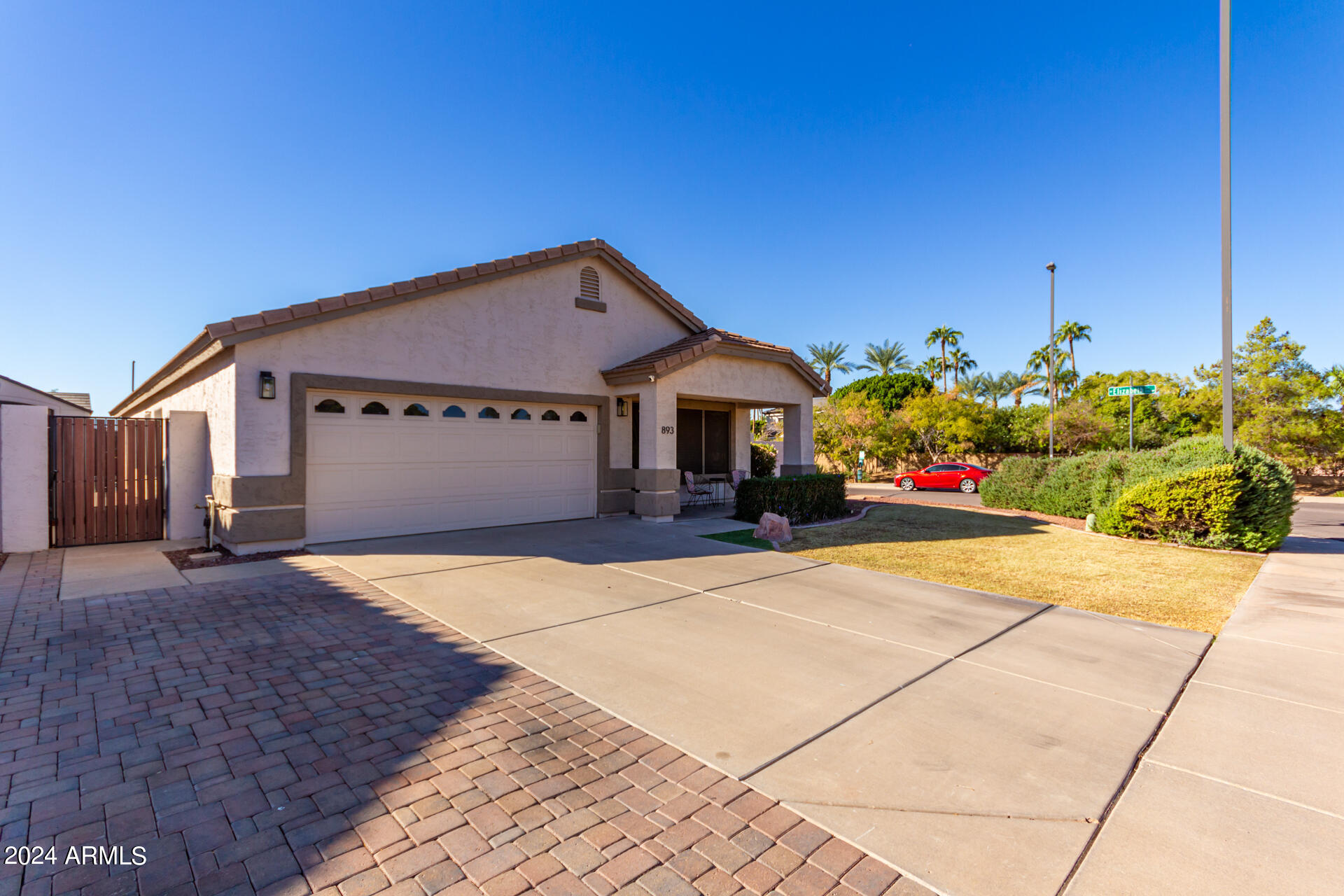 893 W CHILTON Avenue