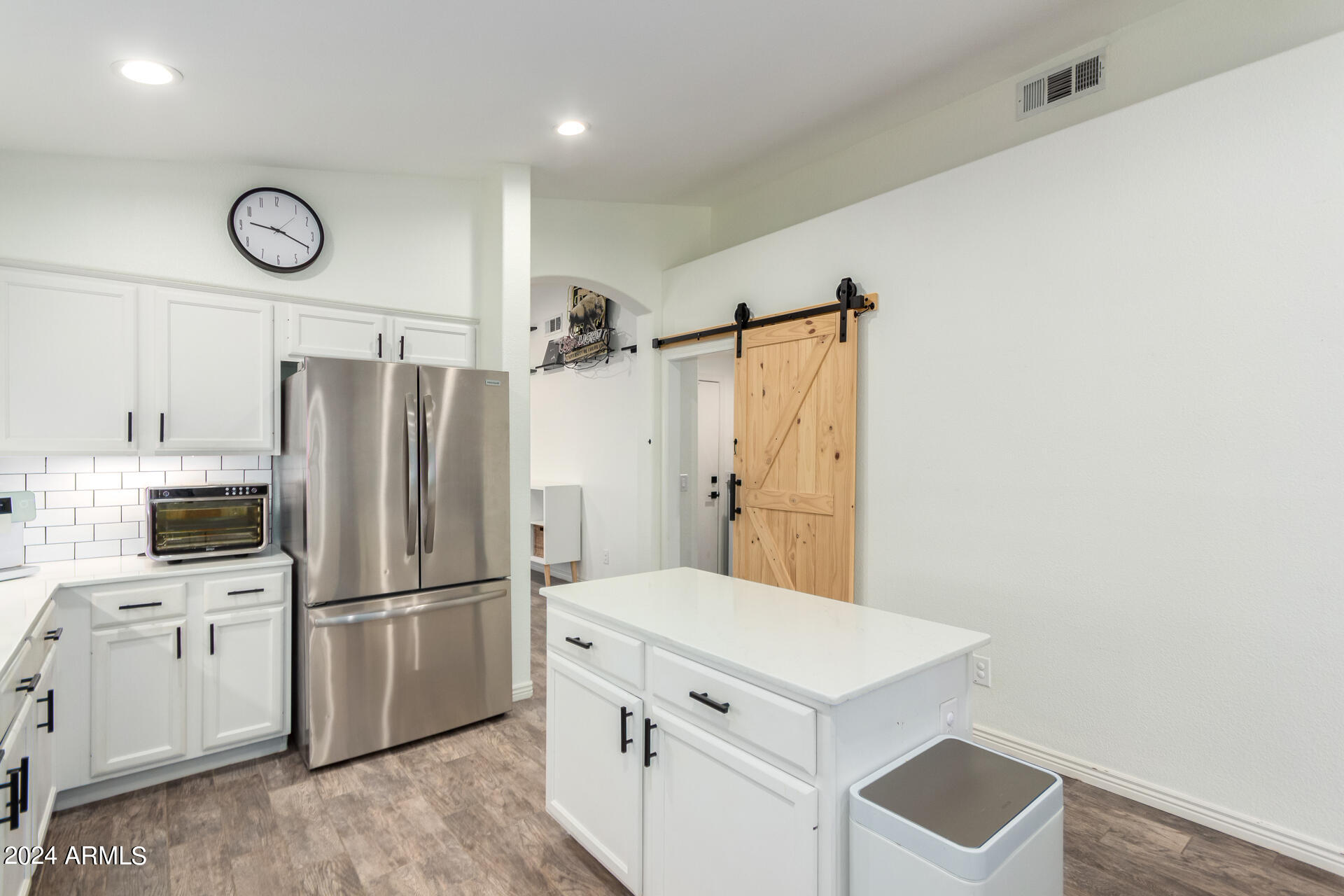 893 W CHILTON Avenue