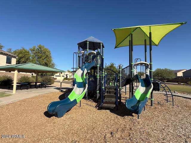 15 W DESERT VISTA Trail