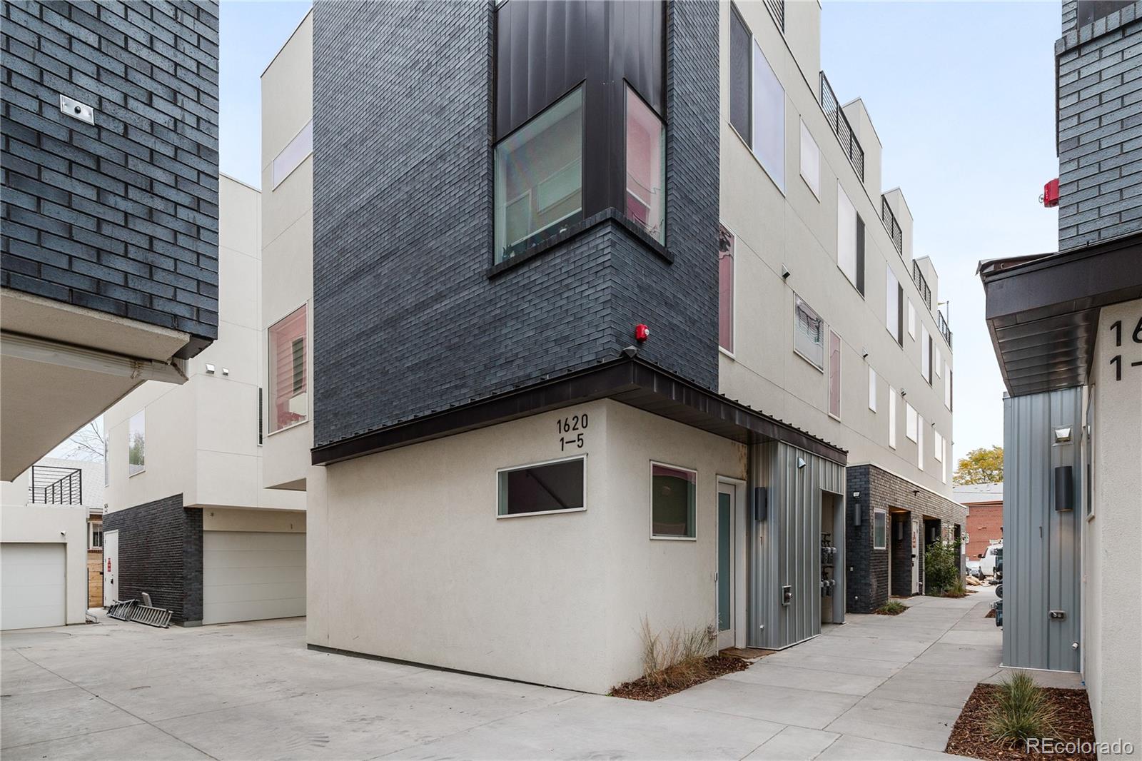 1620 Irving Street Unit: 5