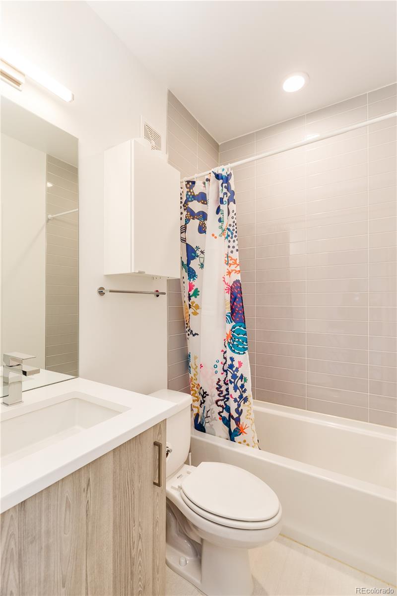 1620 Irving Street Unit: 5