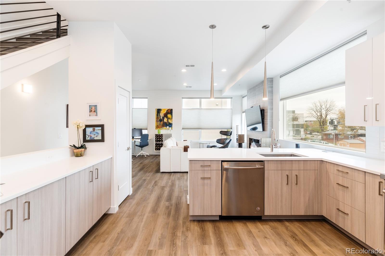 1620 Irving Street Unit: 5