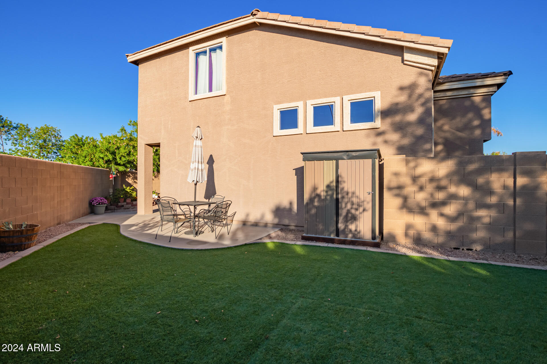 2209 S HARPER --
