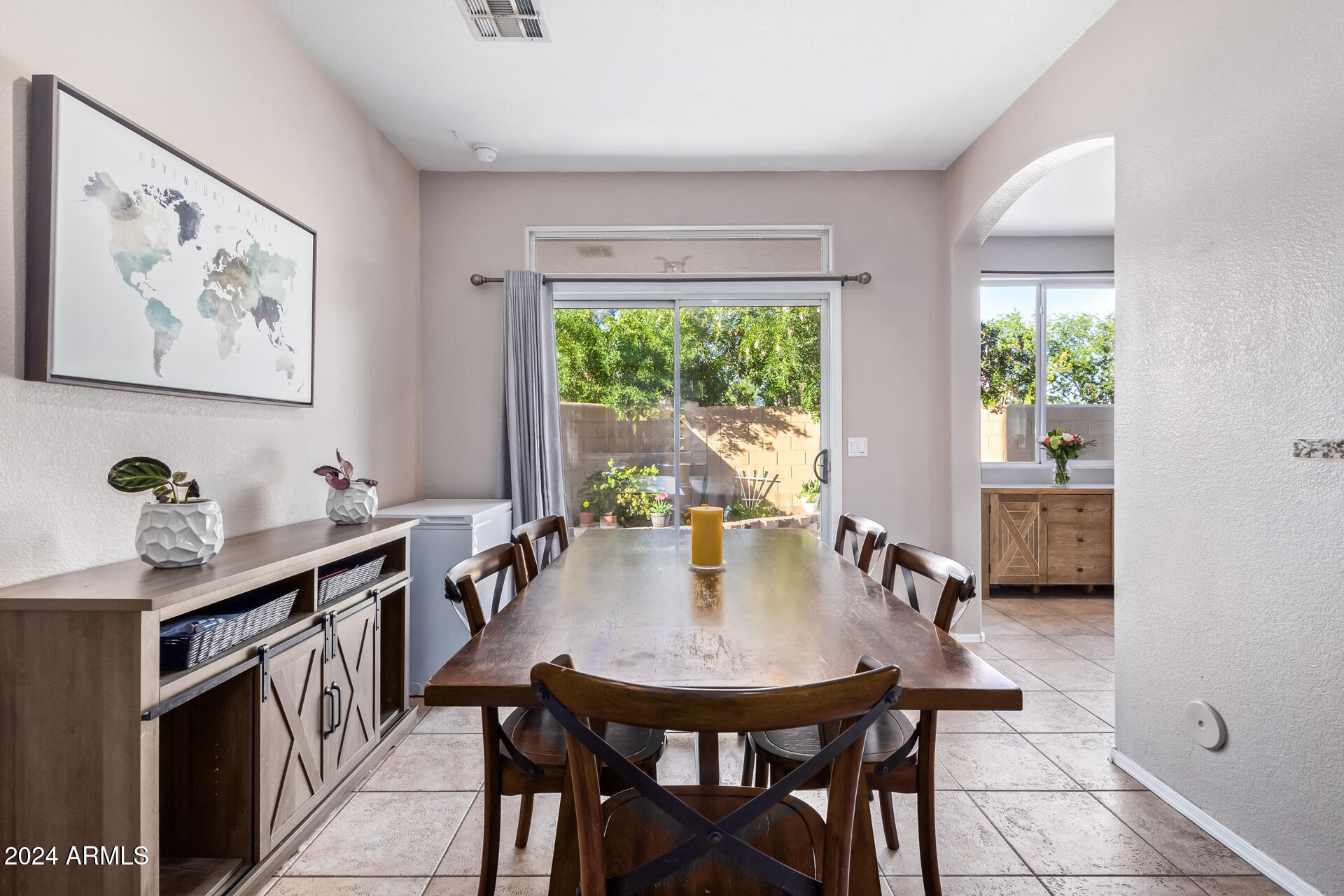 2209 S HARPER --