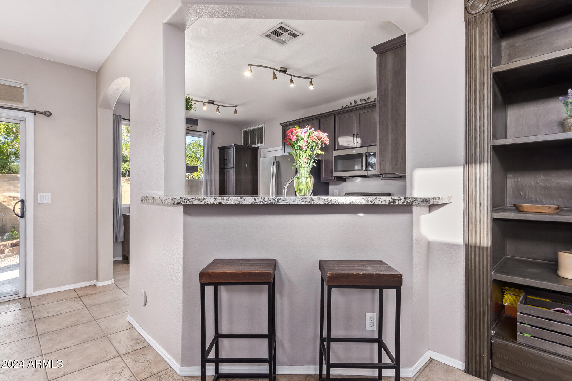 2209 S HARPER --