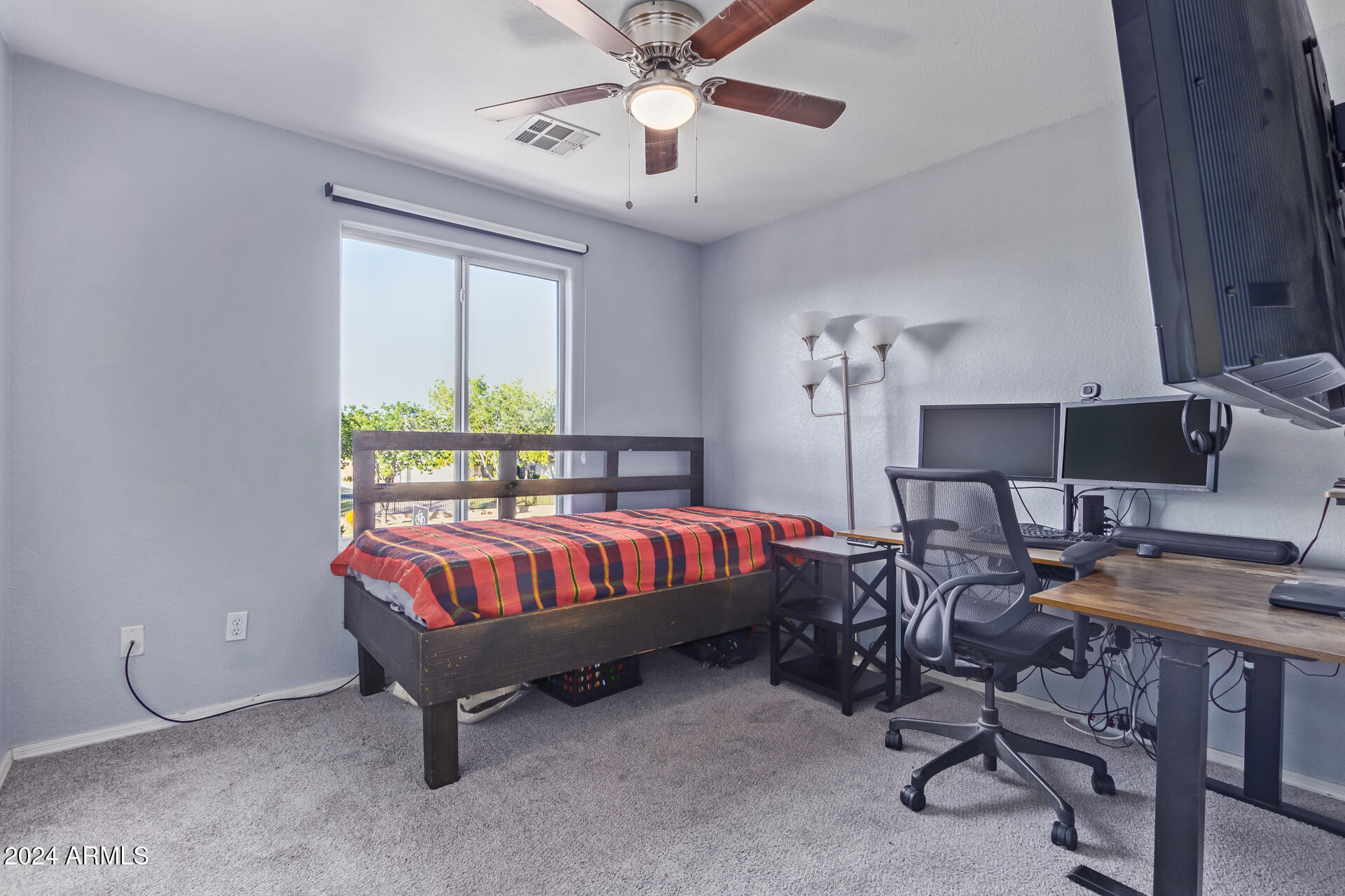 2209 S HARPER --