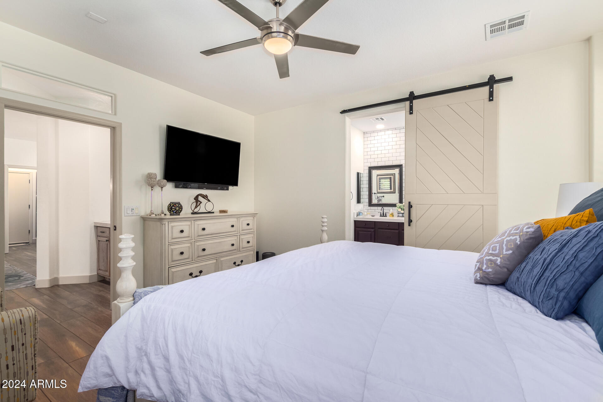 4158 E SOURWOOD Drive