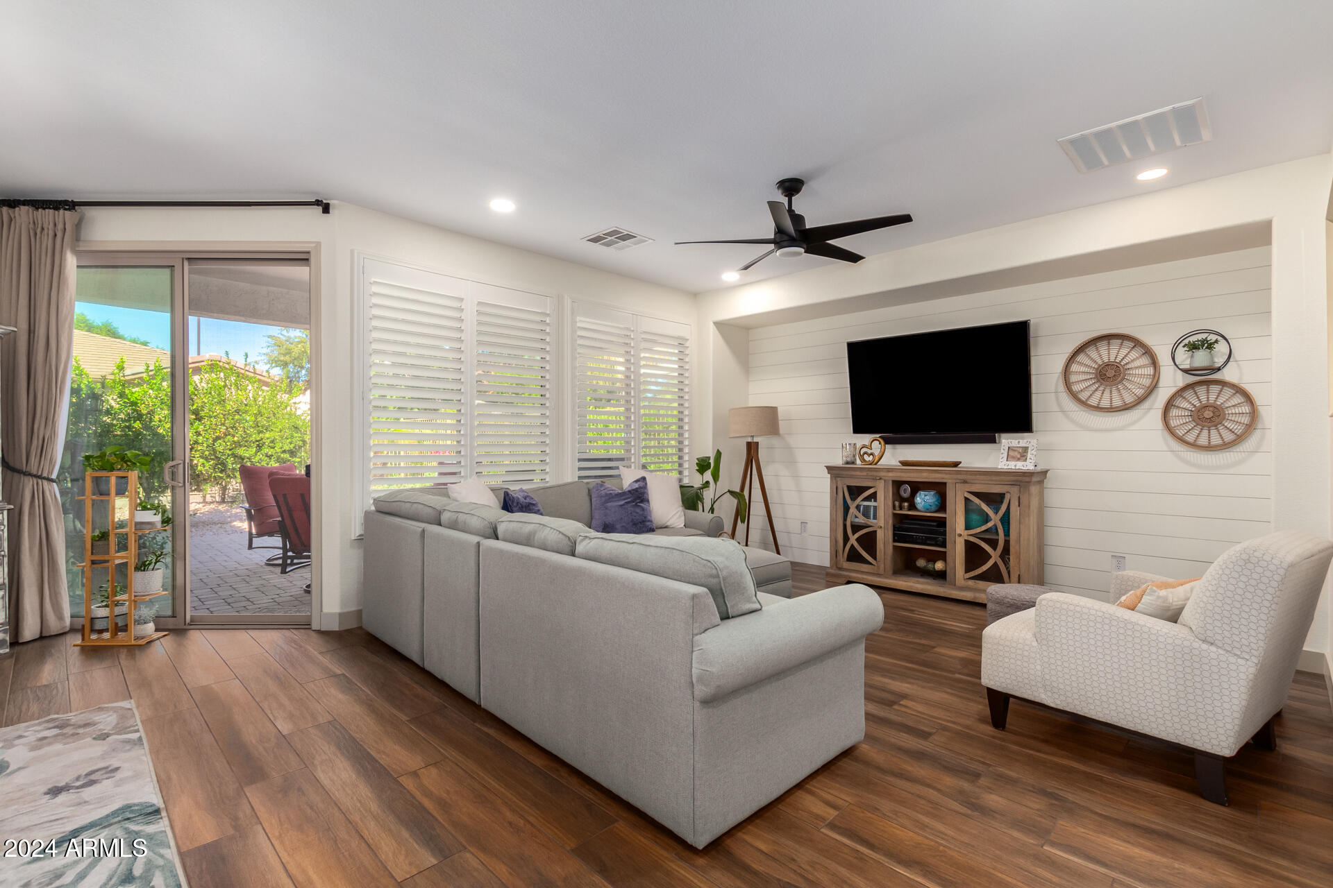 4158 E SOURWOOD Drive