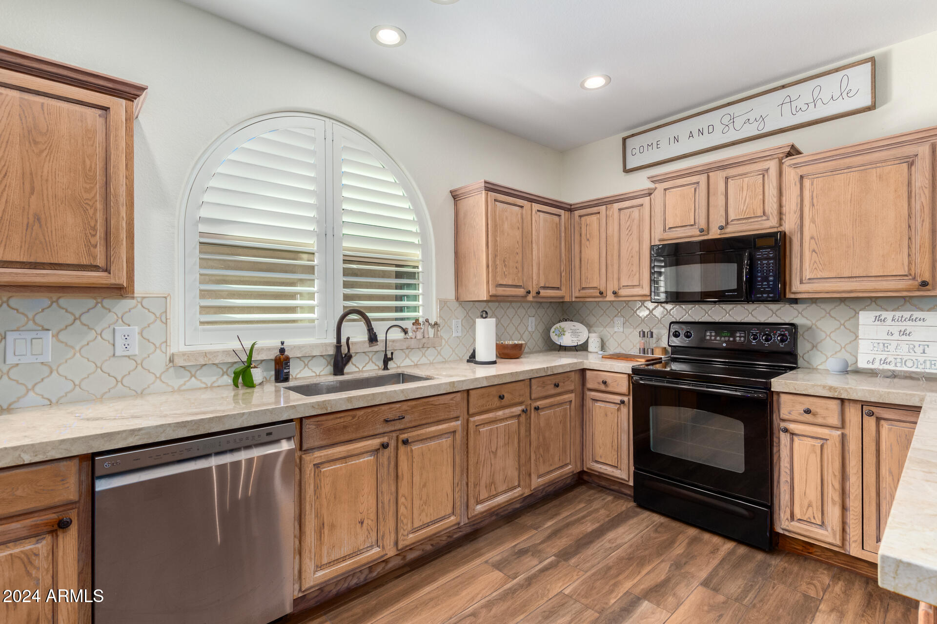 4158 E SOURWOOD Drive