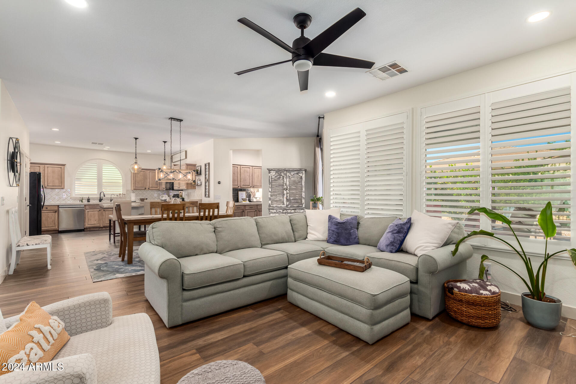 4158 E SOURWOOD Drive