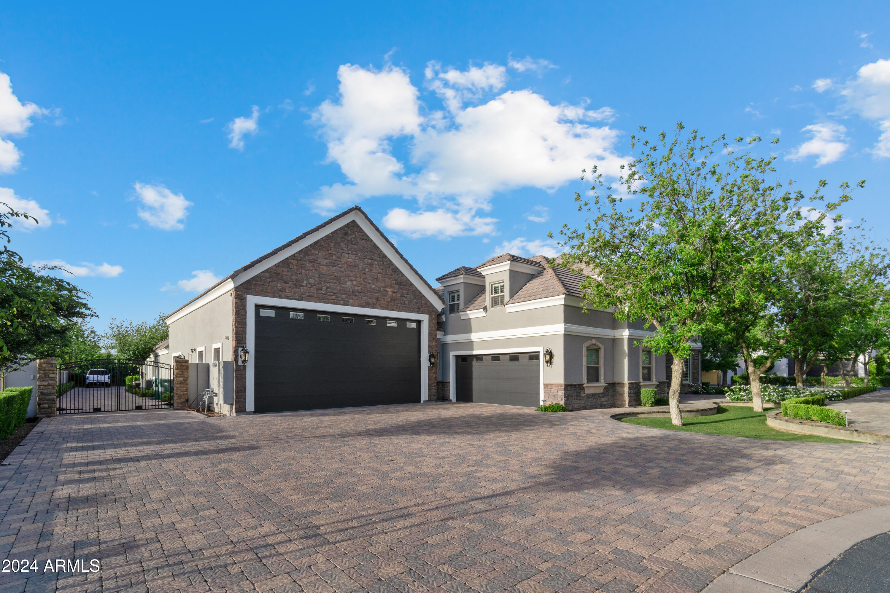 15418 E BRONCO Court E