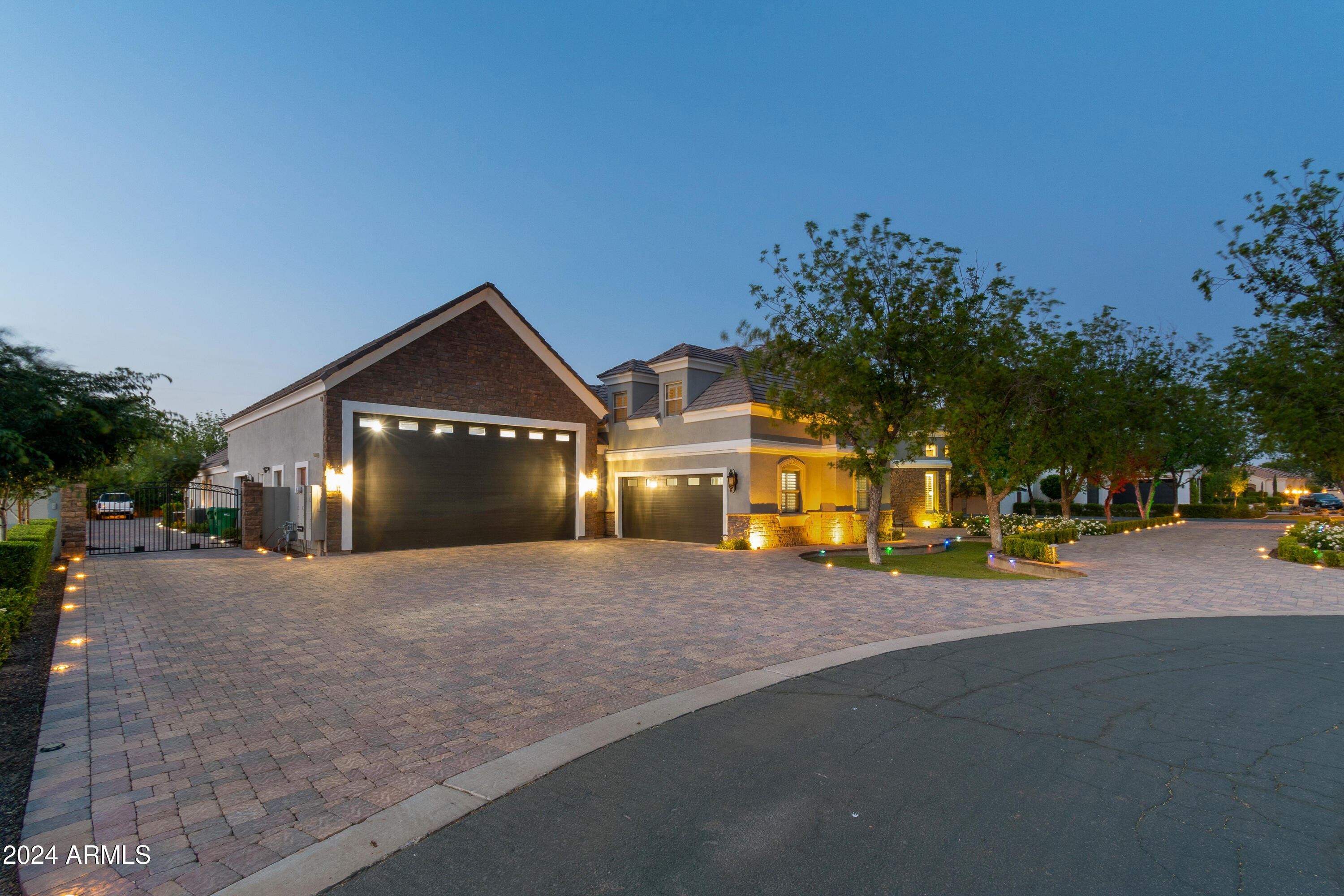15418 E BRONCO Court E