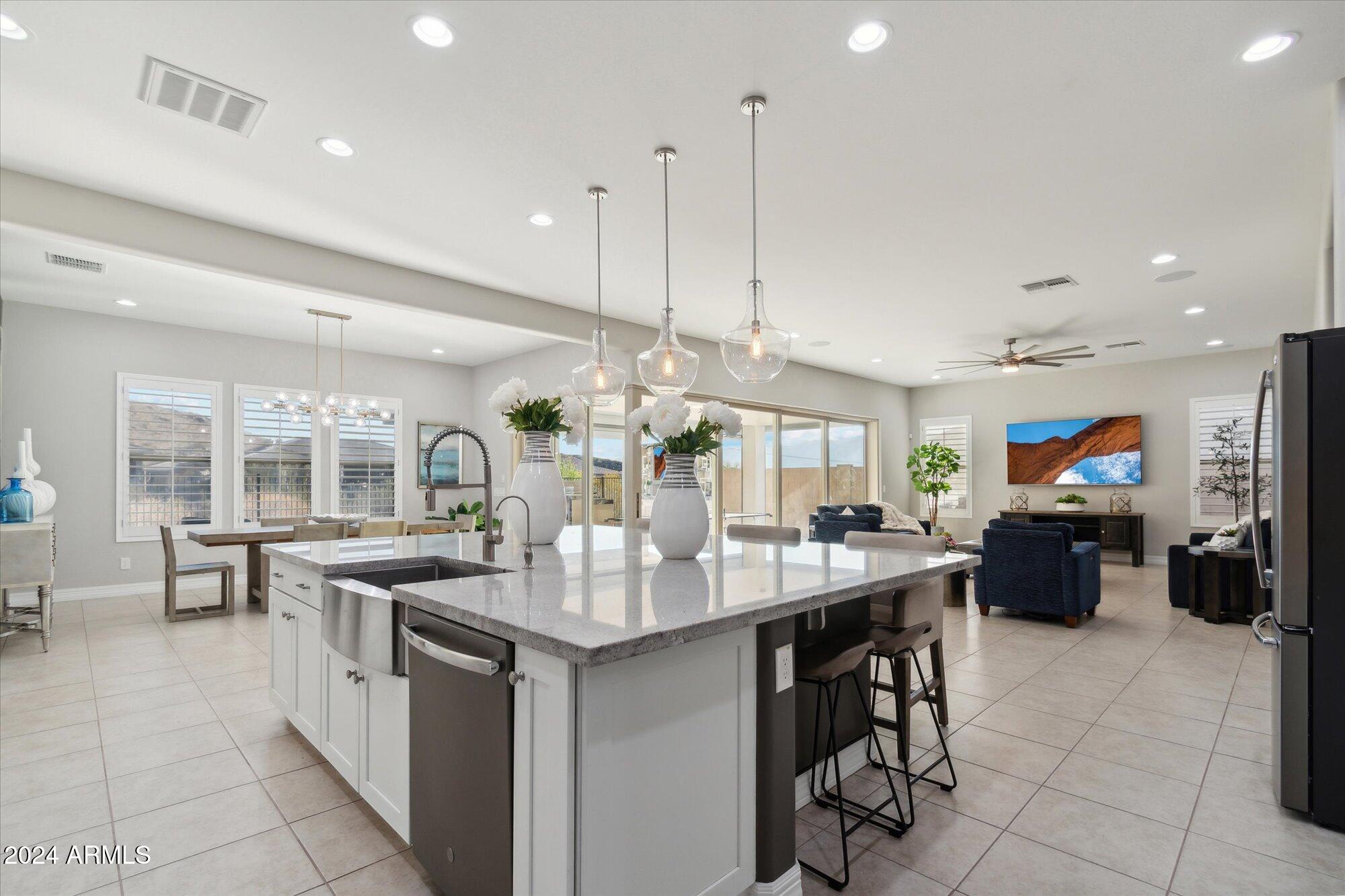 3473 W MOUNTAIN VISTA Drive