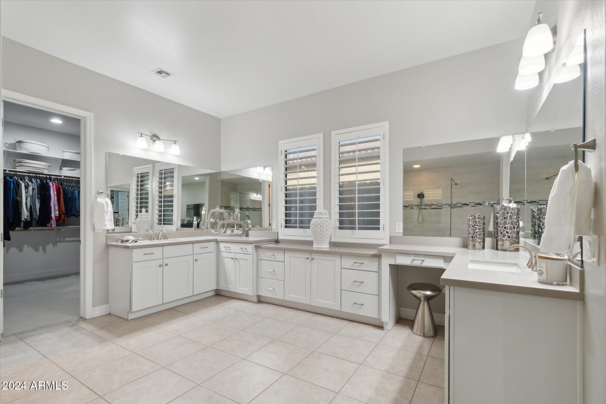 3473 W MOUNTAIN VISTA Drive