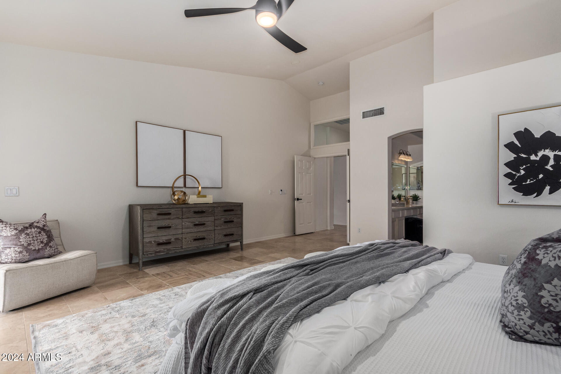 1322 W Indigo Drive