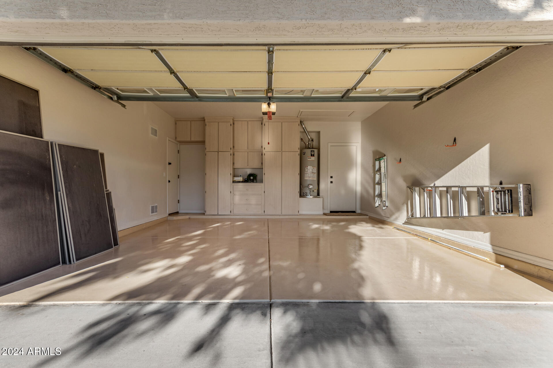 1322 W Indigo Drive