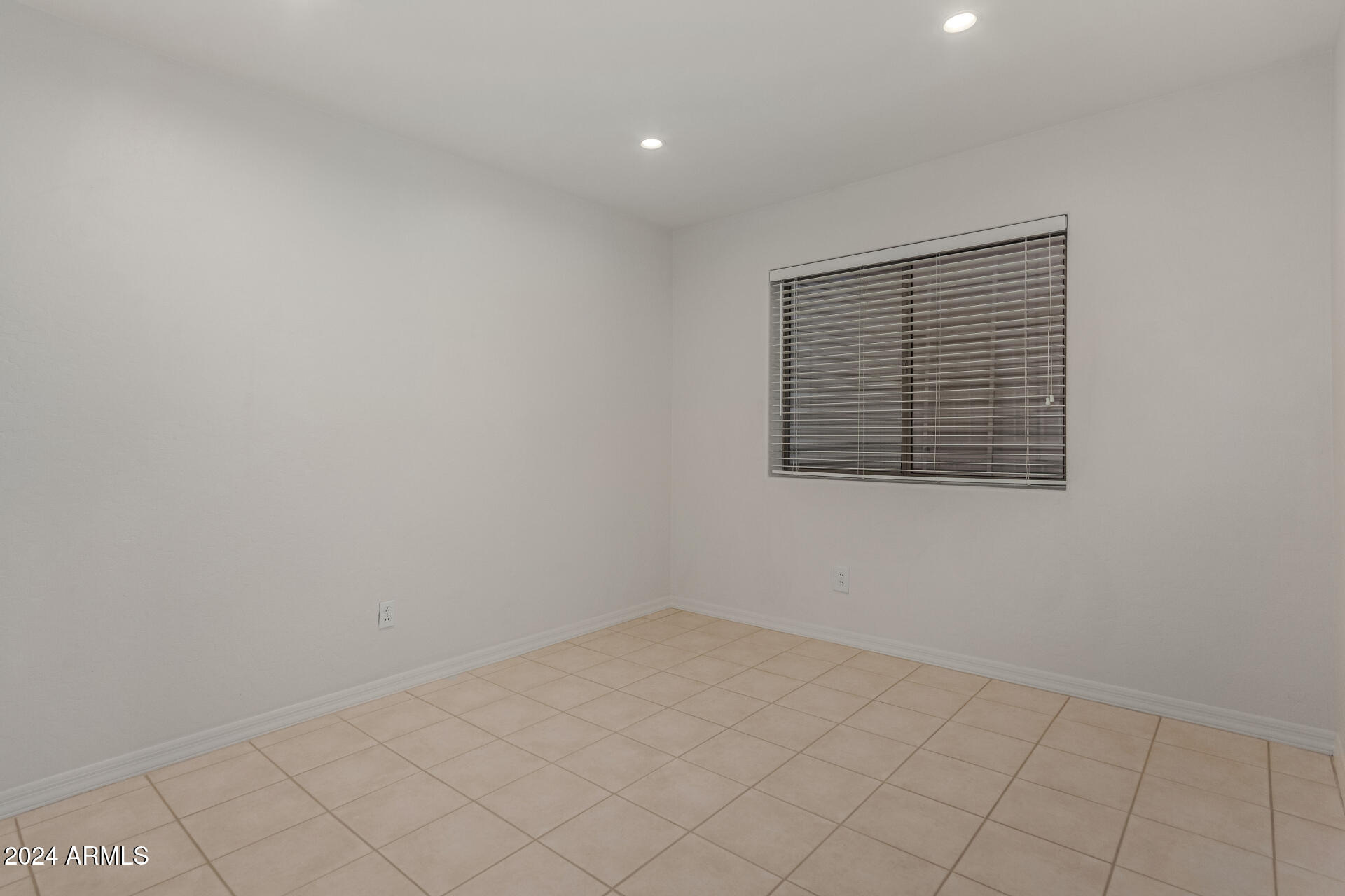 1322 W Indigo Drive