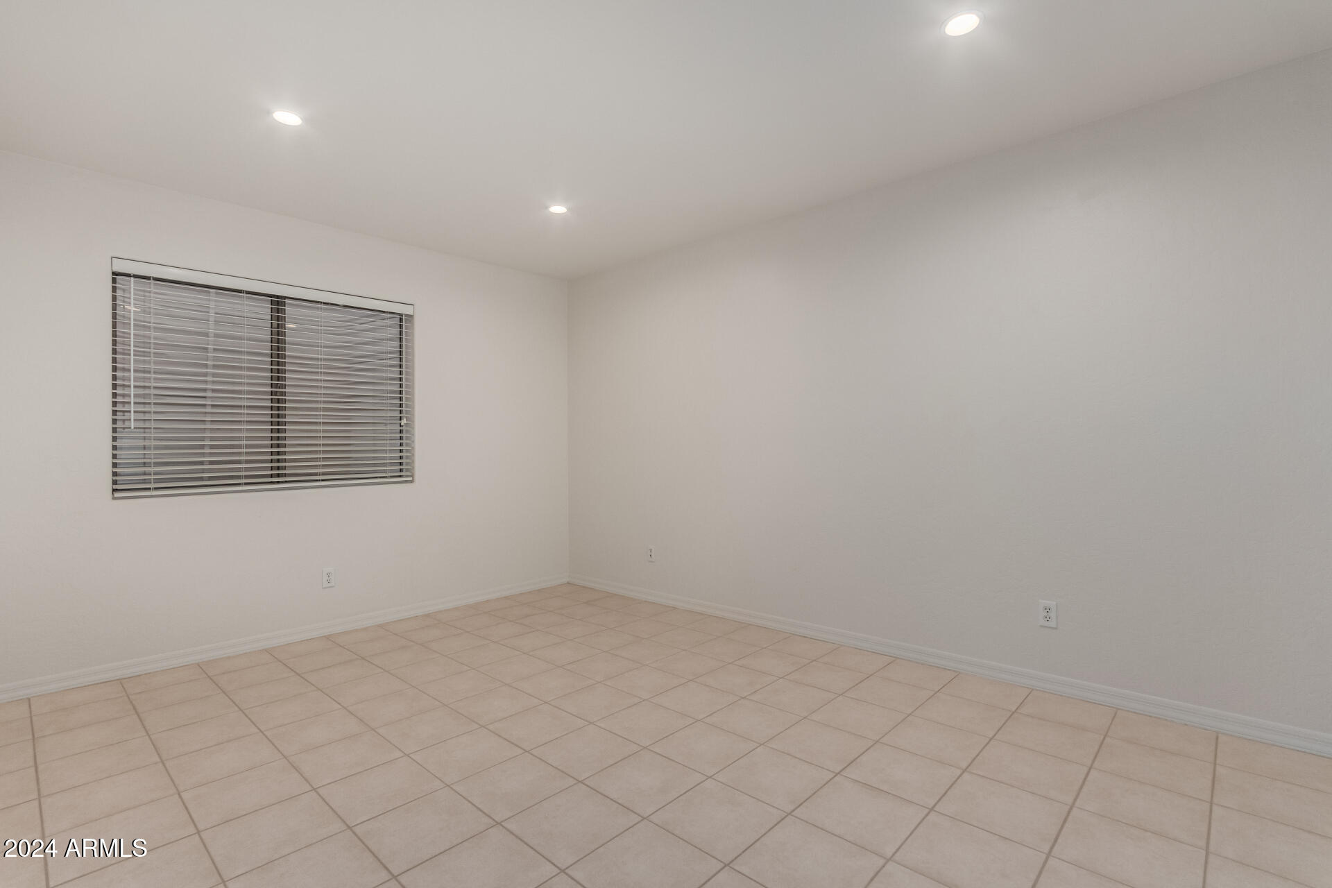 1322 W Indigo Drive