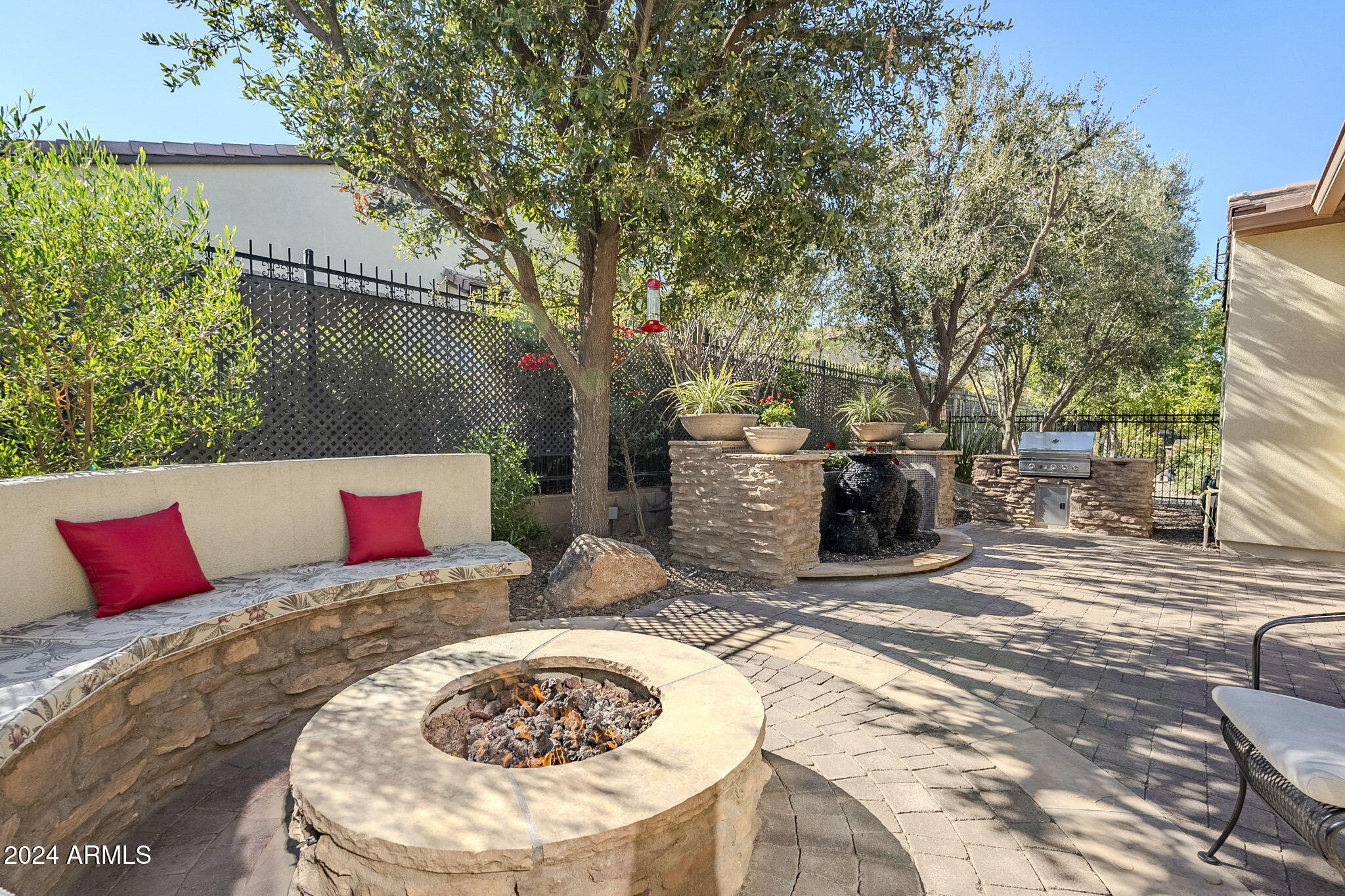 1657 E ATOLE Place