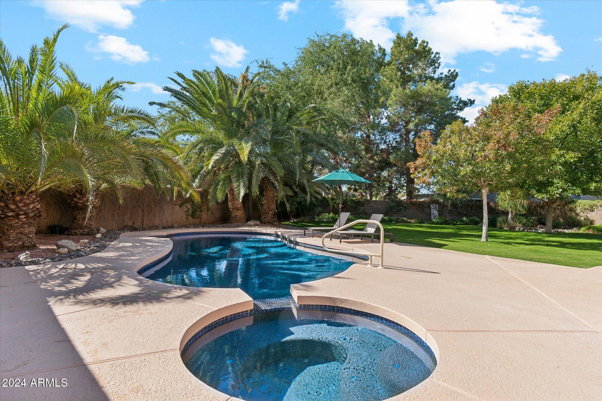 3119 E REDWOOD Court