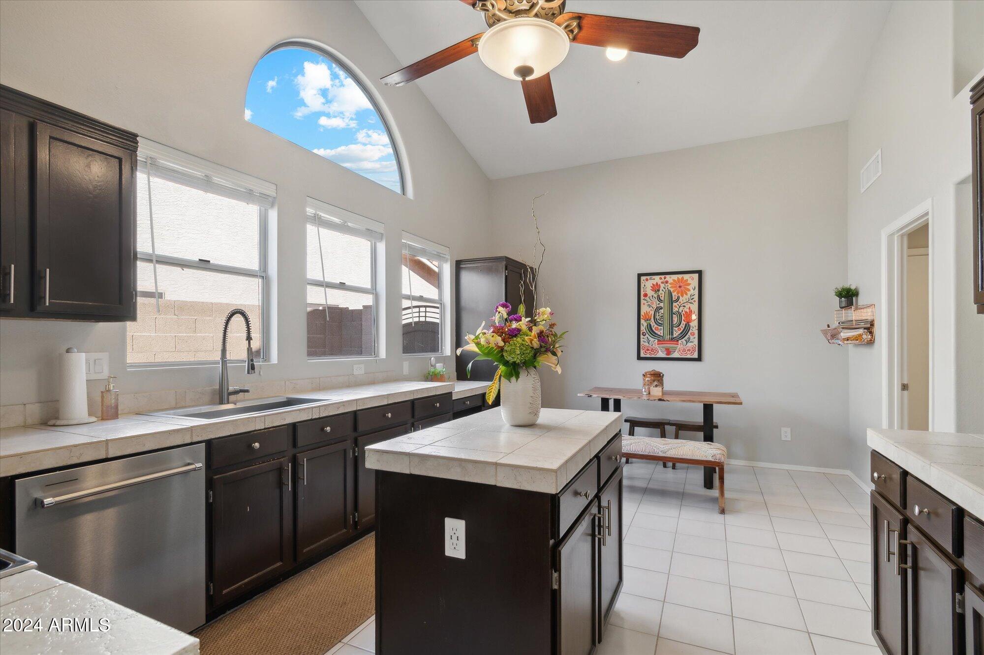 3119 E REDWOOD Court