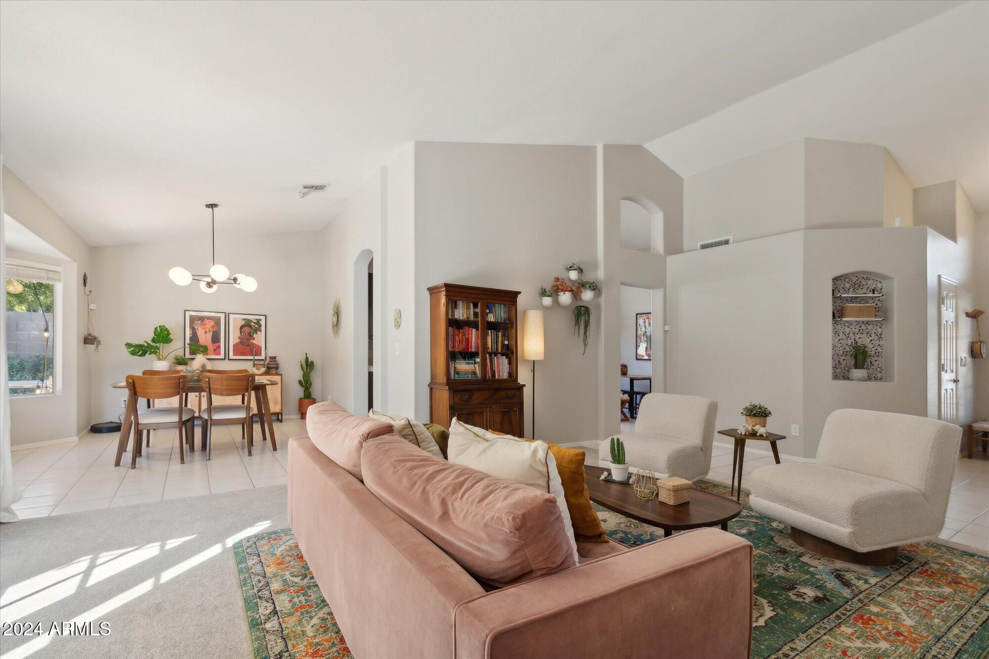 3119 E REDWOOD Court