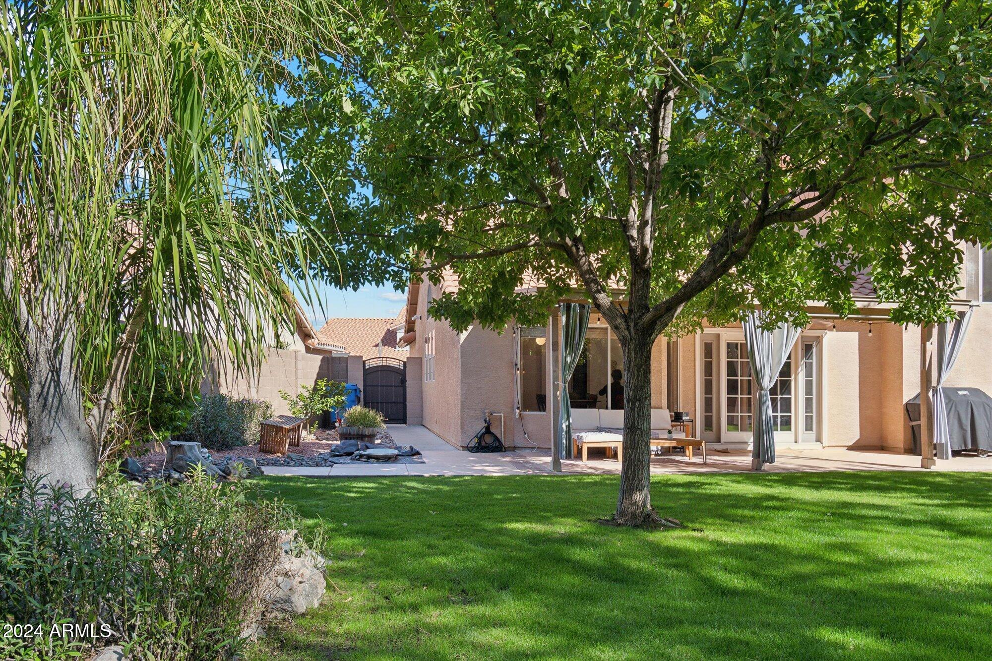 3119 E REDWOOD Court