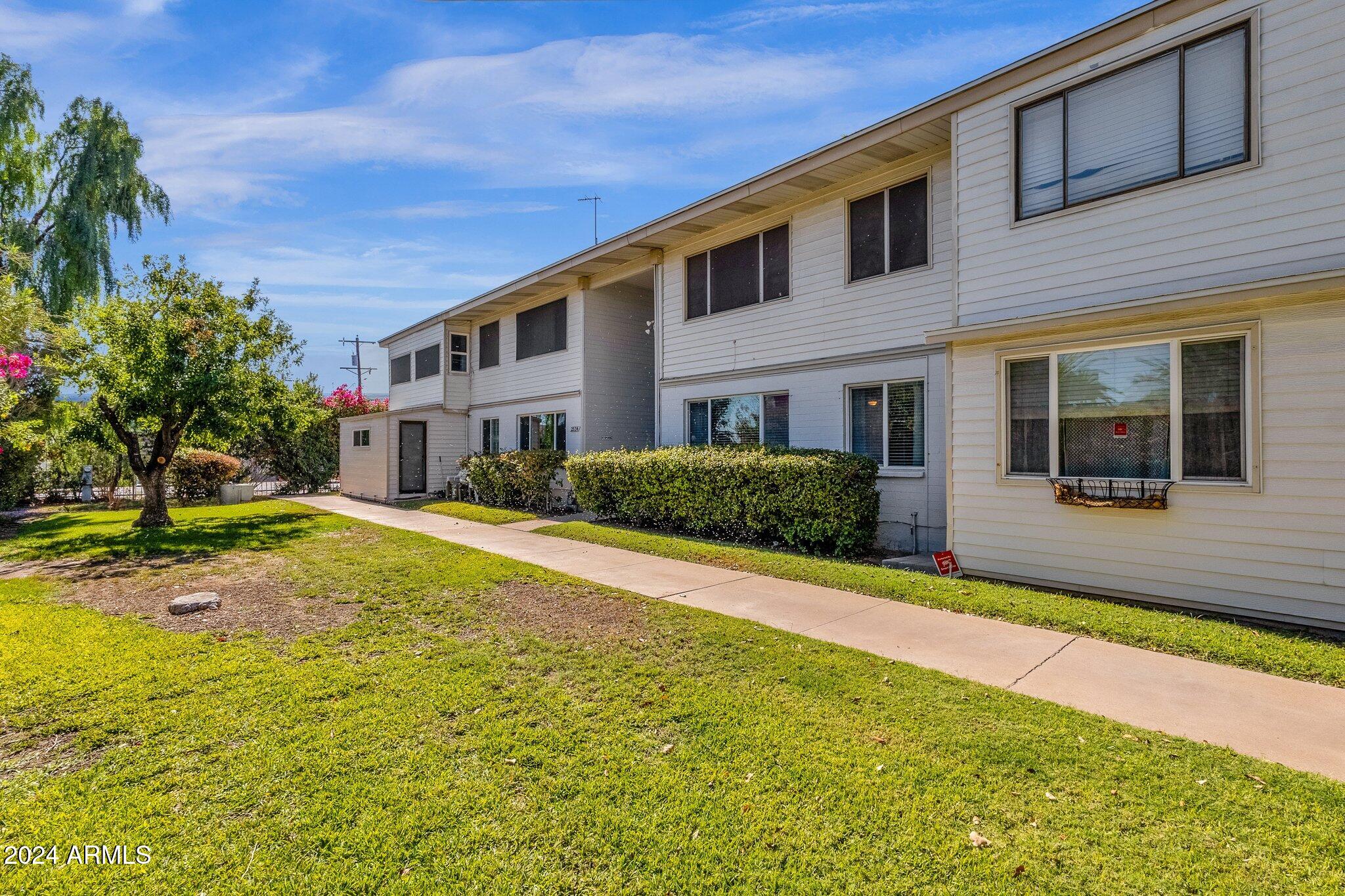 2534 W BERRIDGE Lane # 108