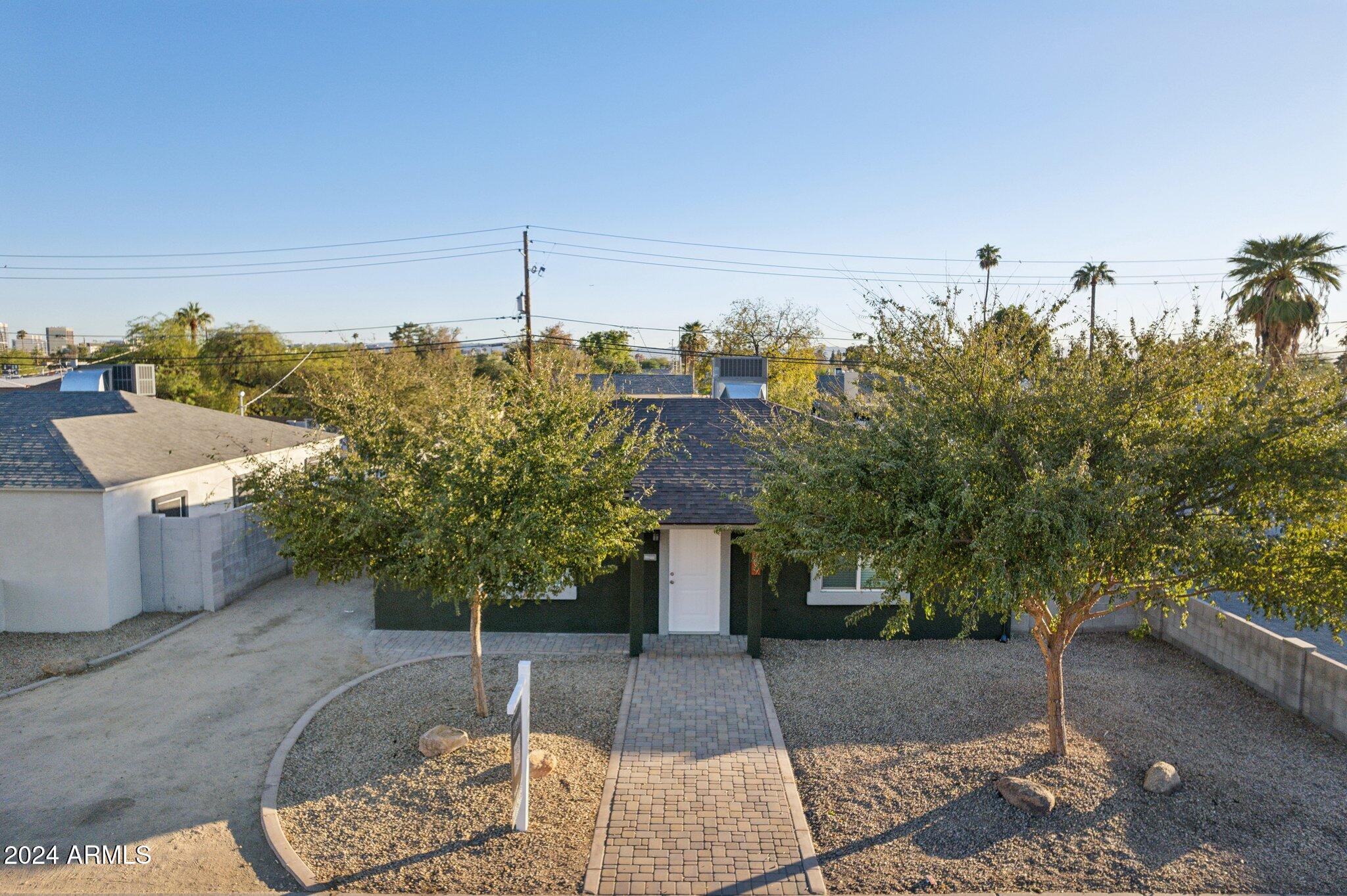 1209 W INDIAN SCHOOL Road