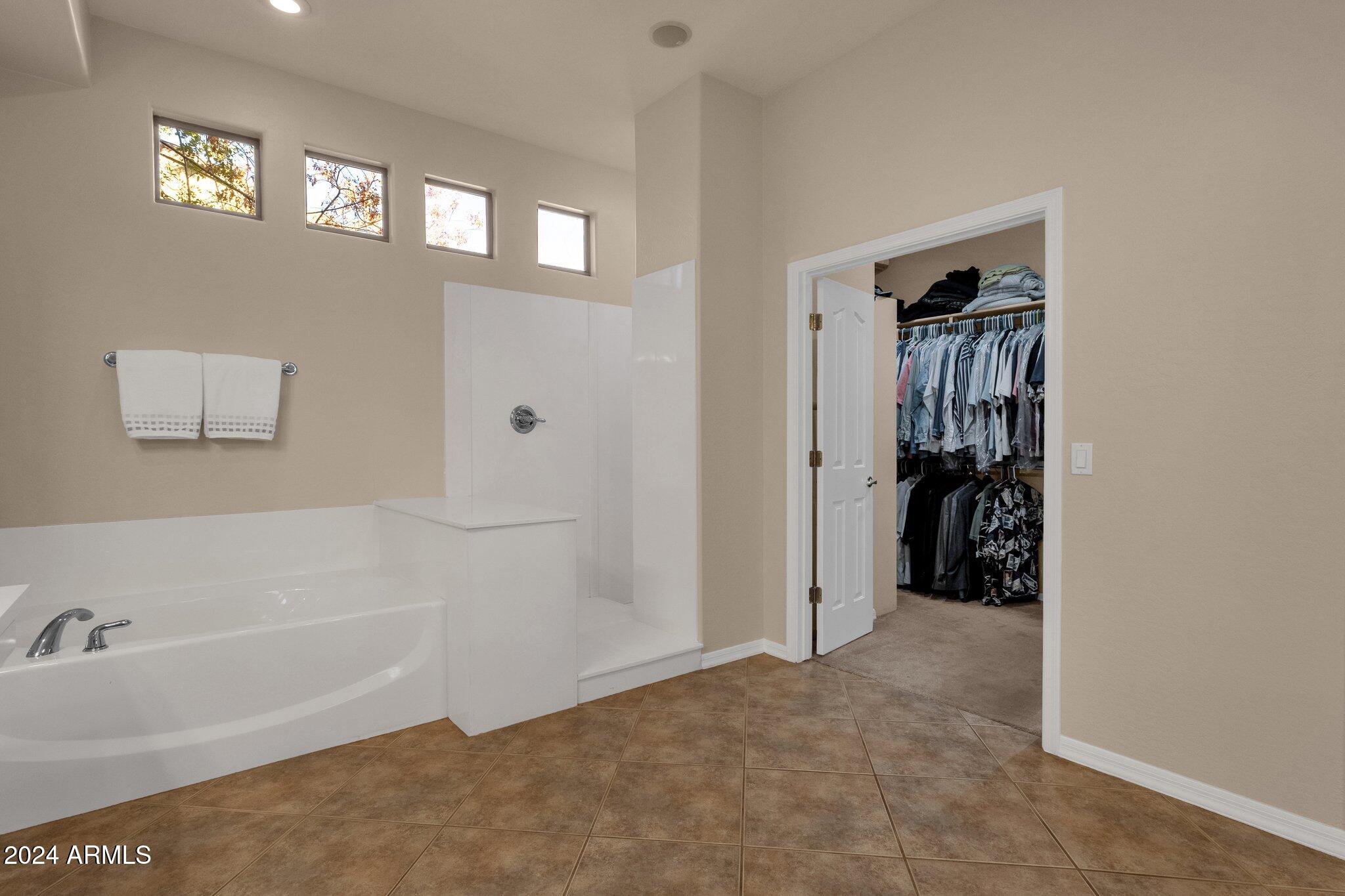 2424 W WEATHERBY Way