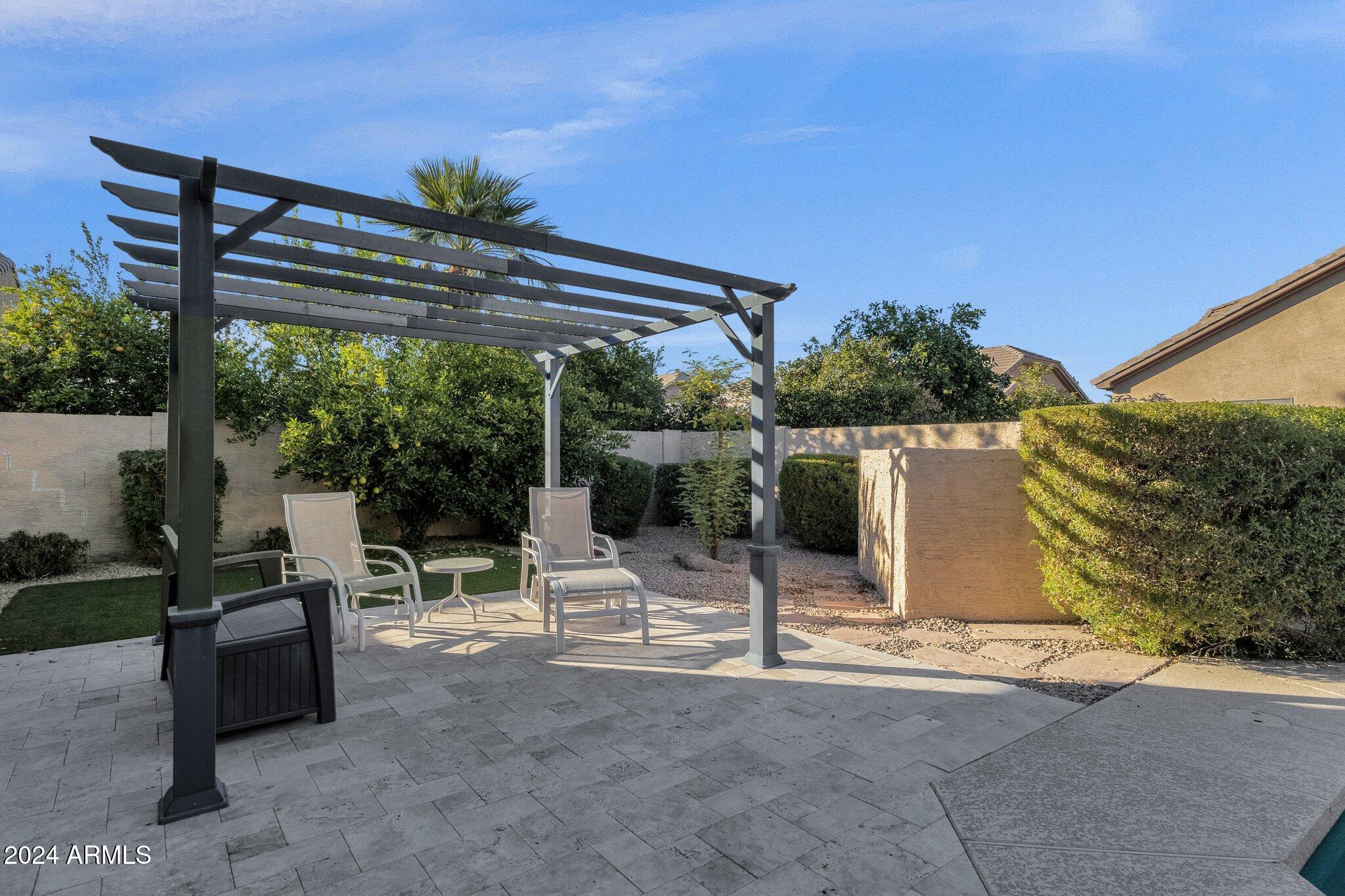 2424 W WEATHERBY Way