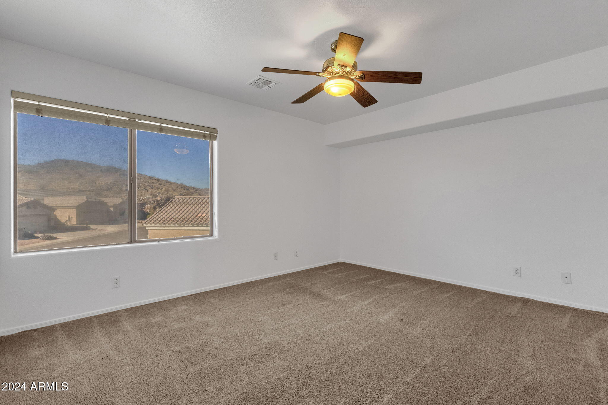 1328 E COTTONWOOD Lane
