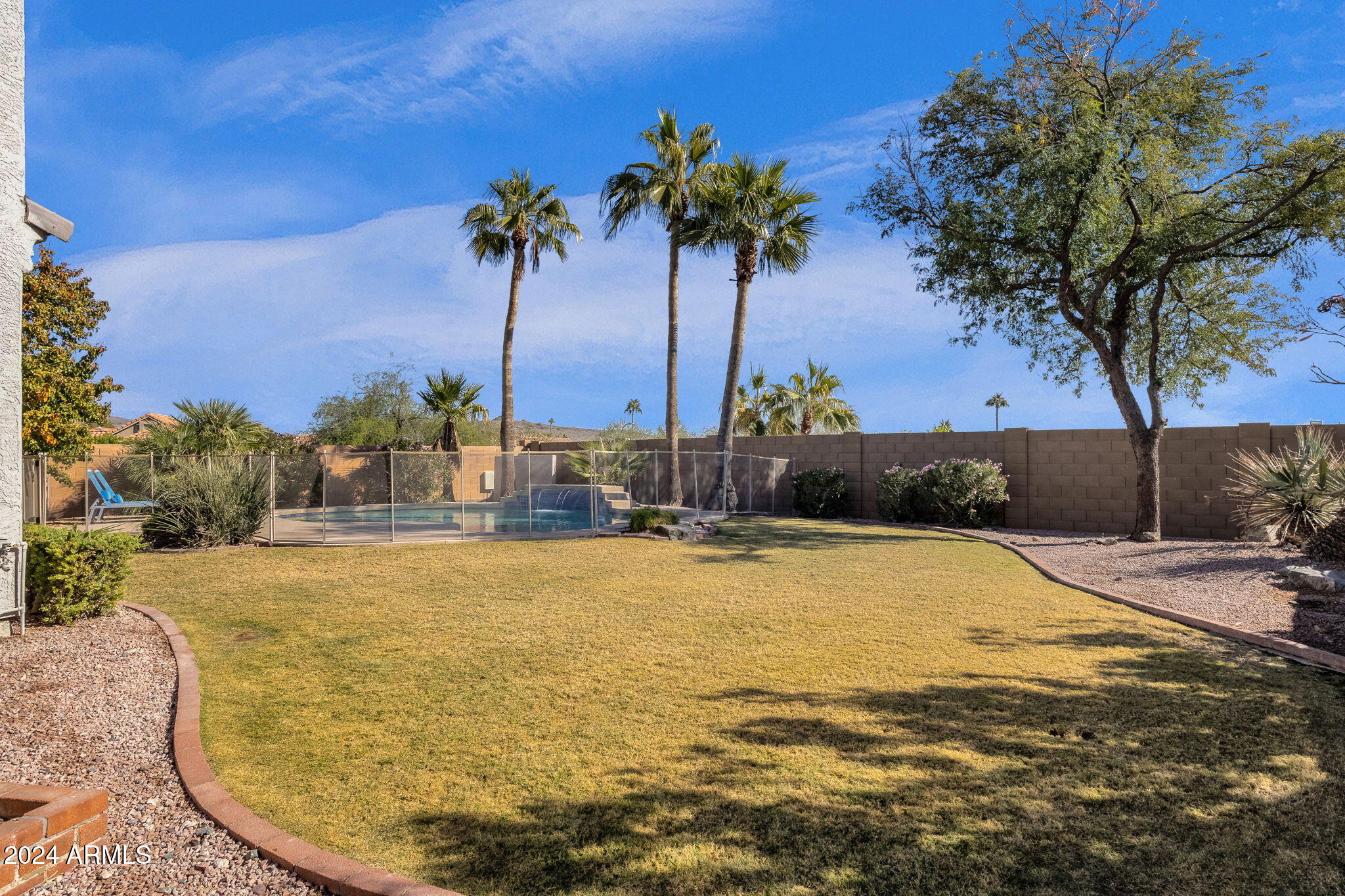 1328 E COTTONWOOD Lane