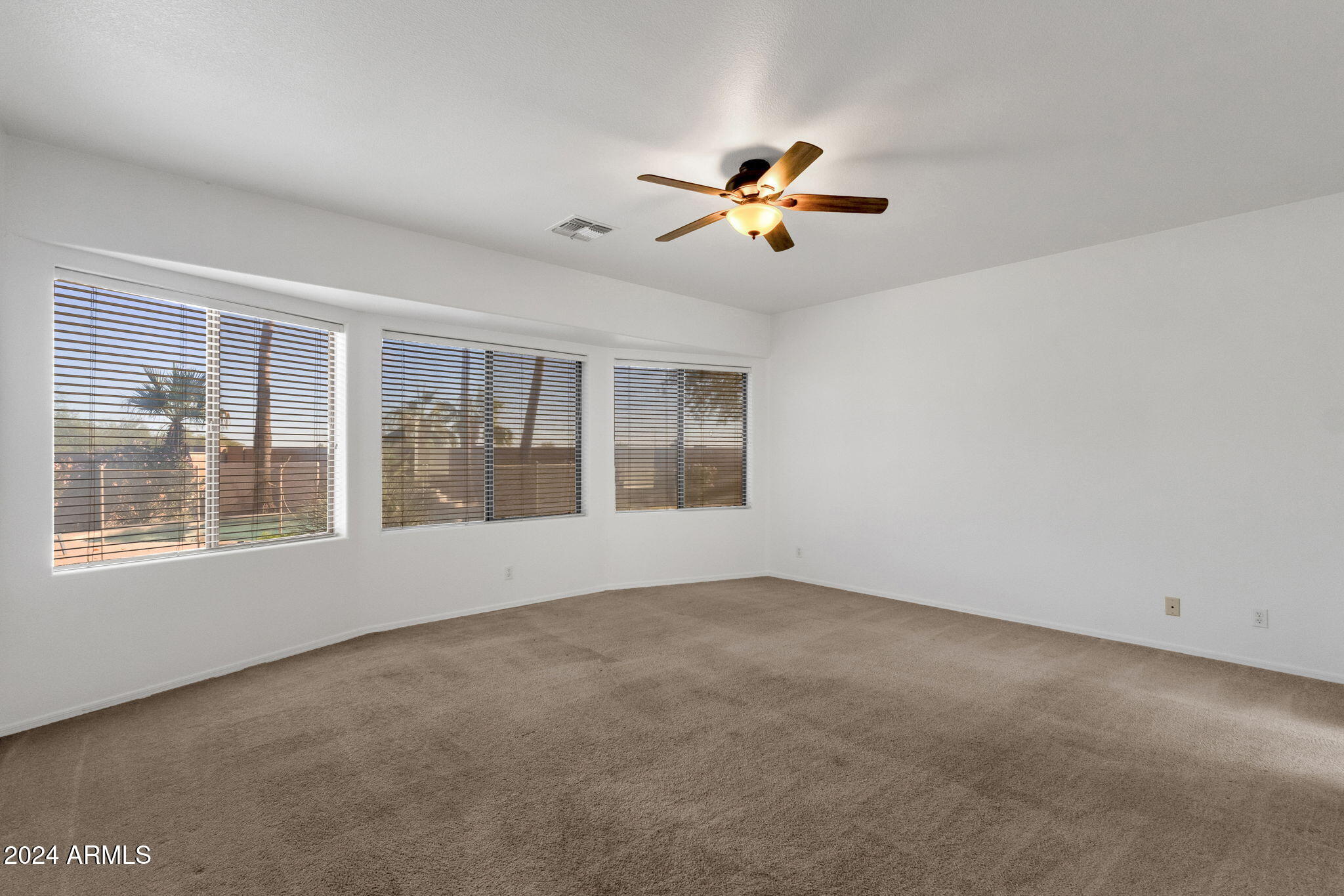 1328 E COTTONWOOD Lane