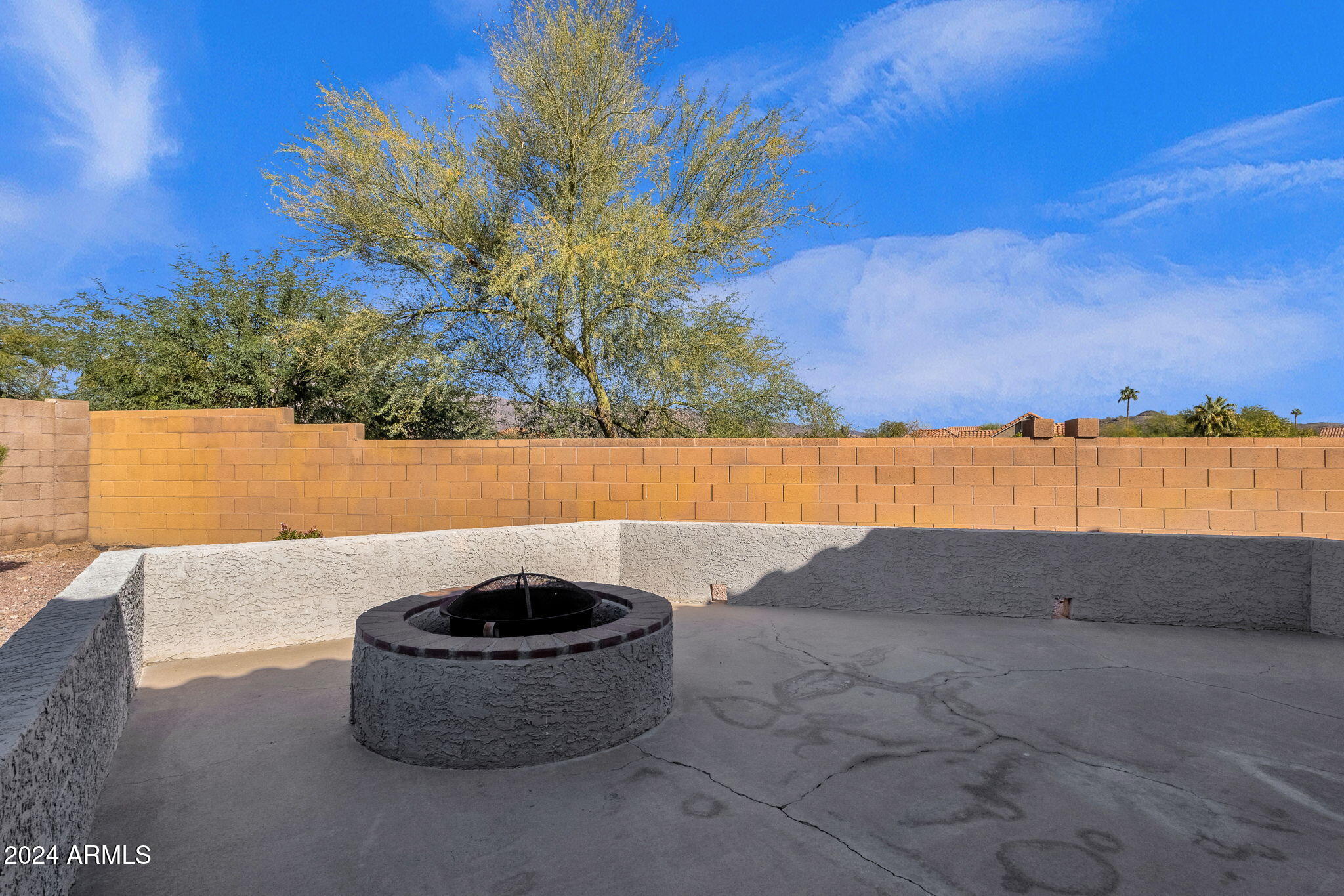 1328 E COTTONWOOD Lane