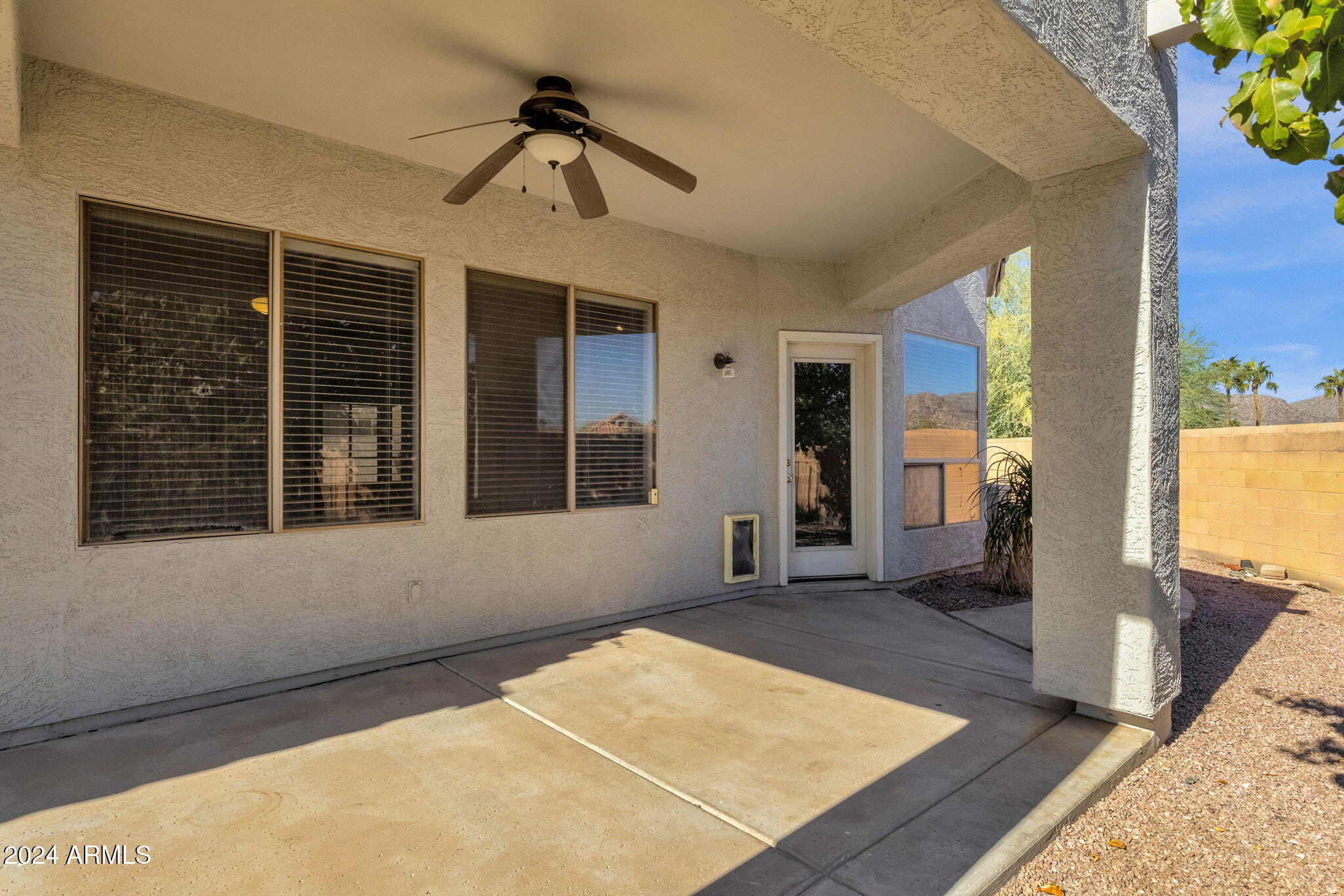 1328 E COTTONWOOD Lane
