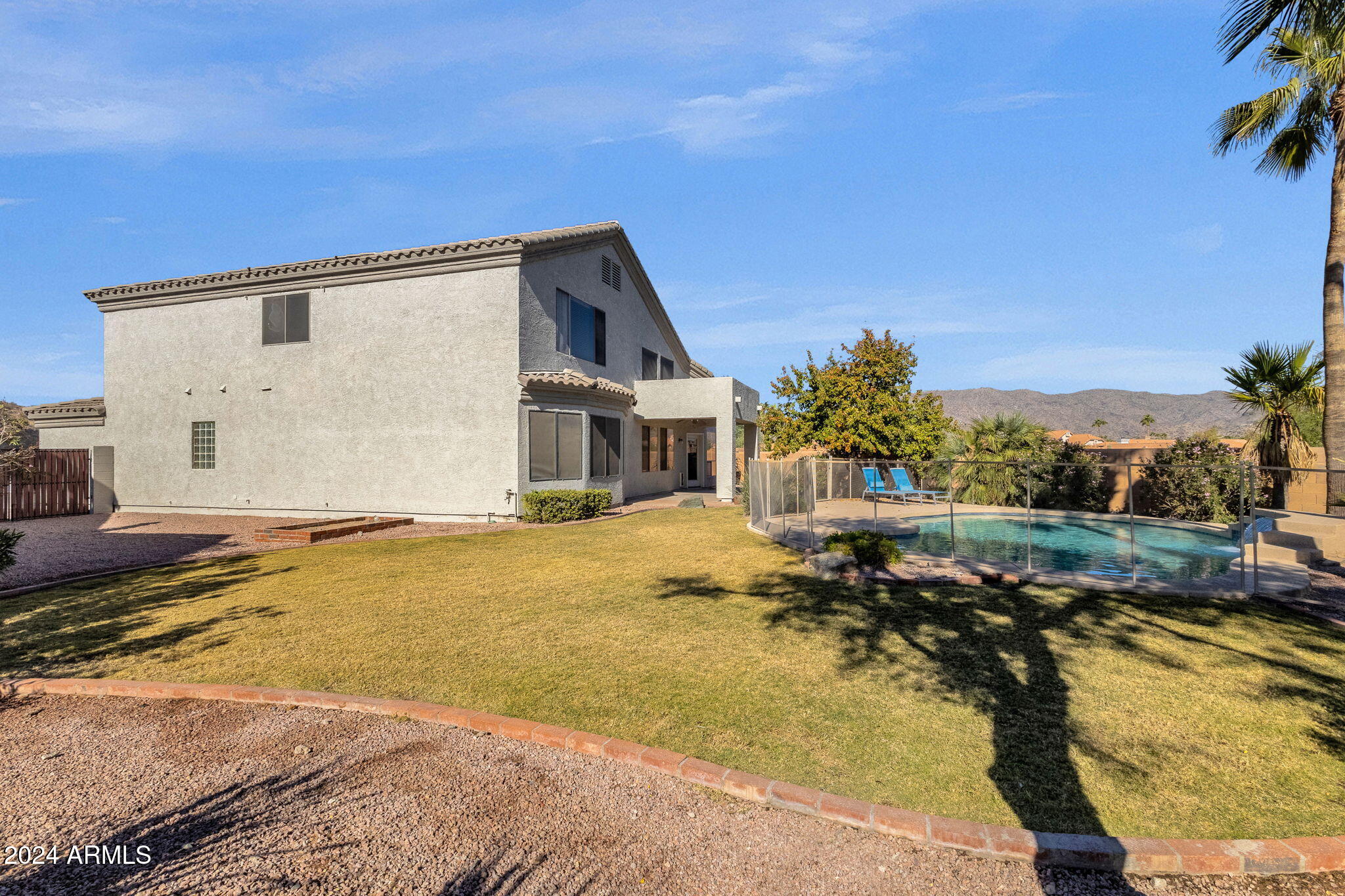 1328 E COTTONWOOD Lane