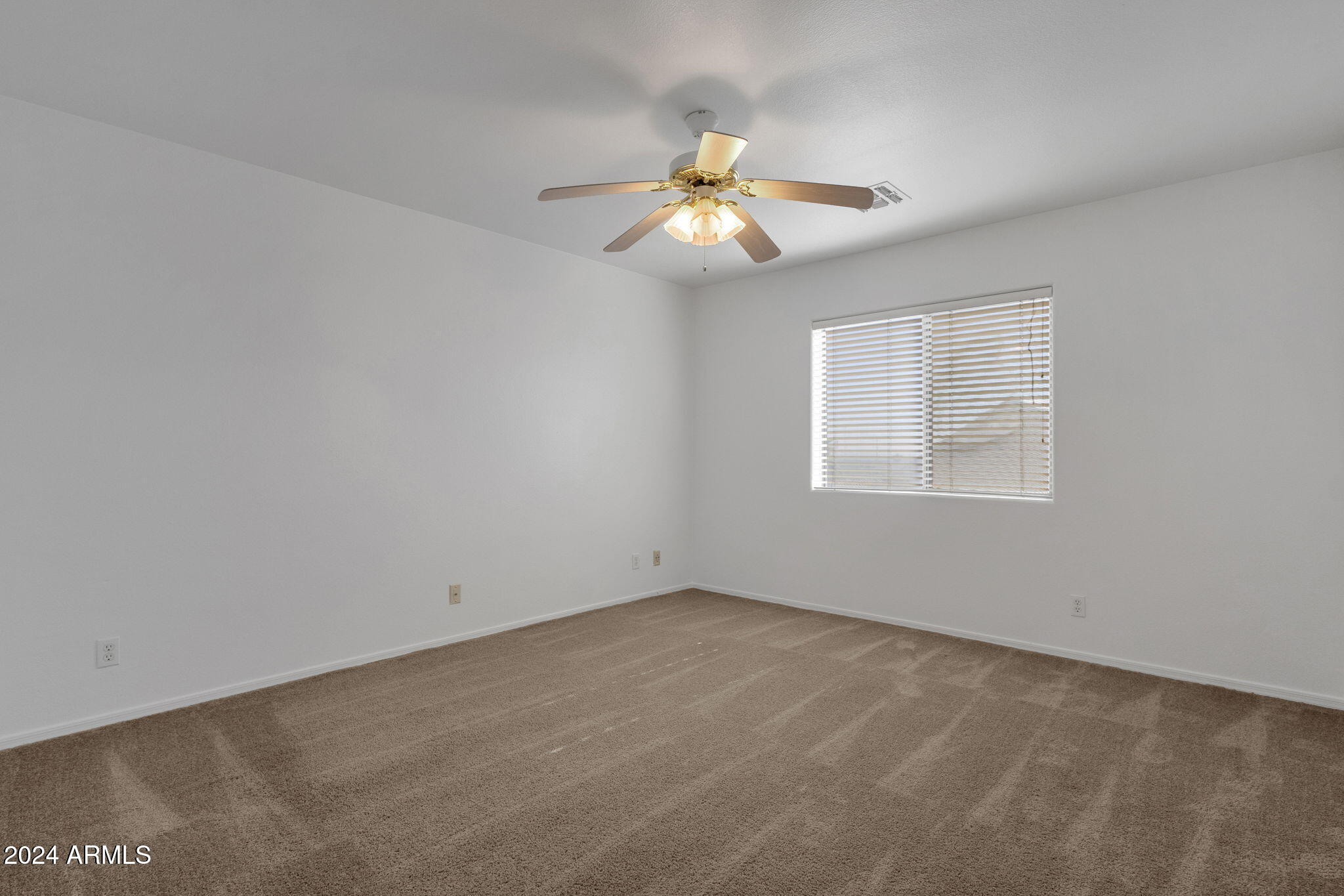 1328 E COTTONWOOD Lane