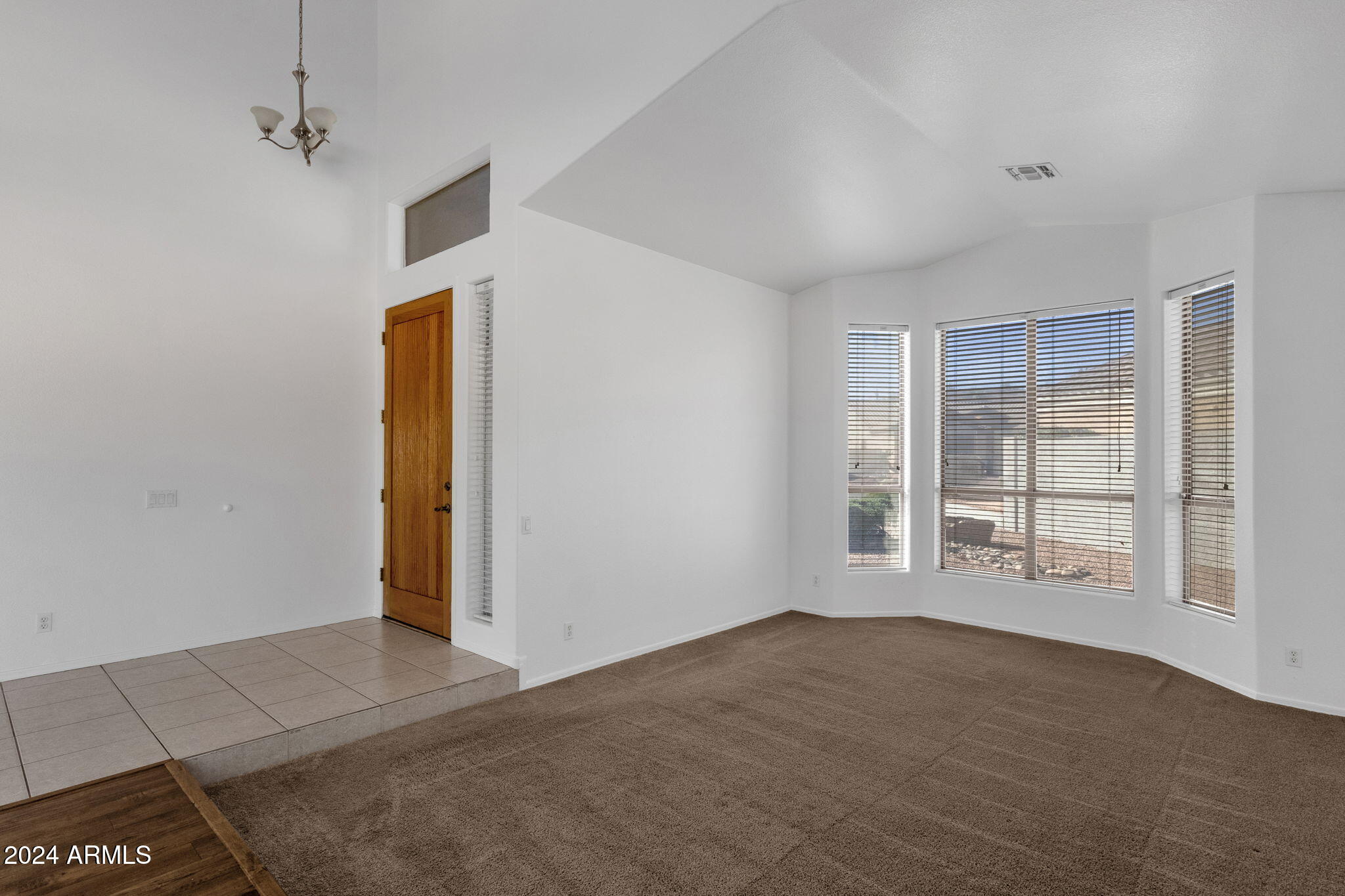 1328 E COTTONWOOD Lane