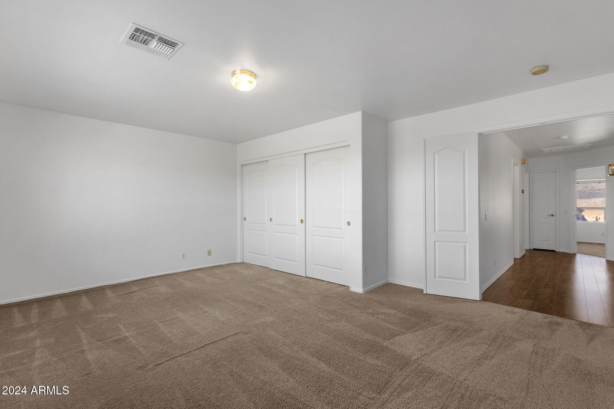 1328 E COTTONWOOD Lane