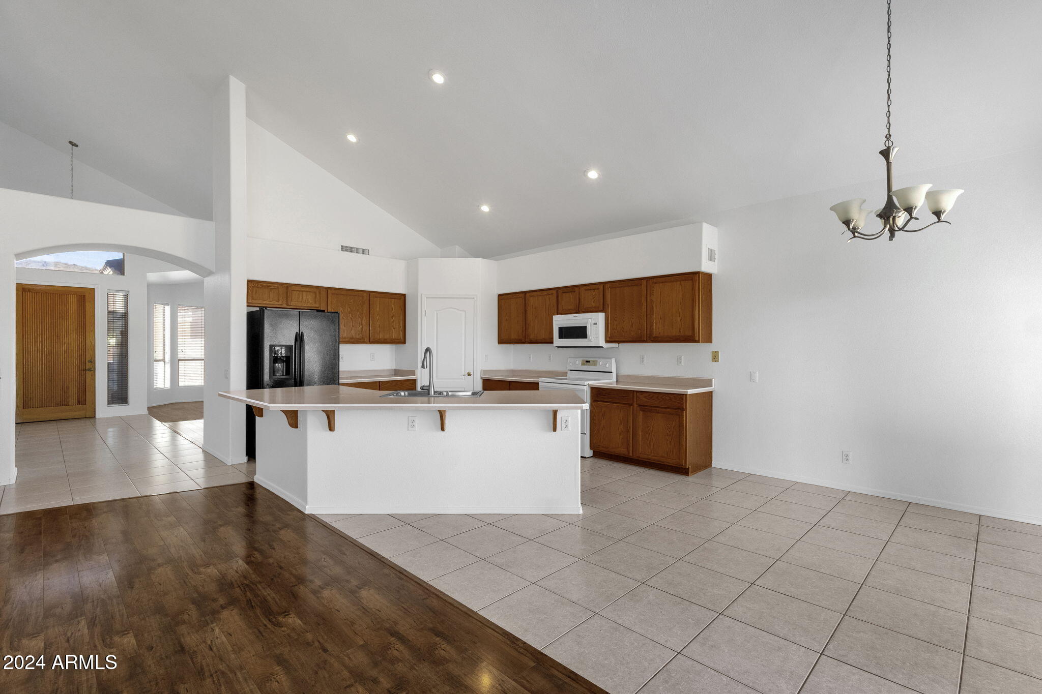 1328 E COTTONWOOD Lane