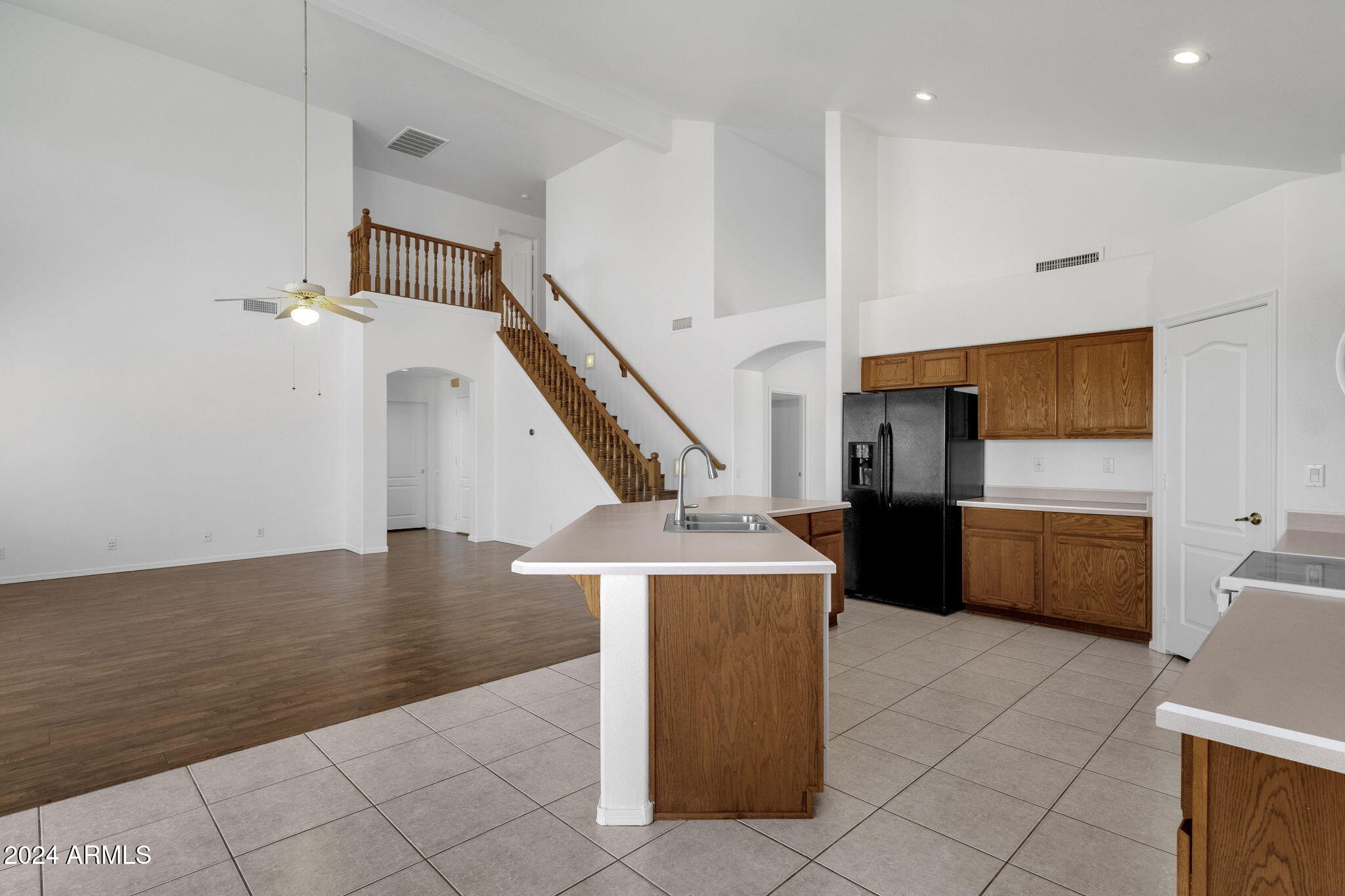 1328 E COTTONWOOD Lane
