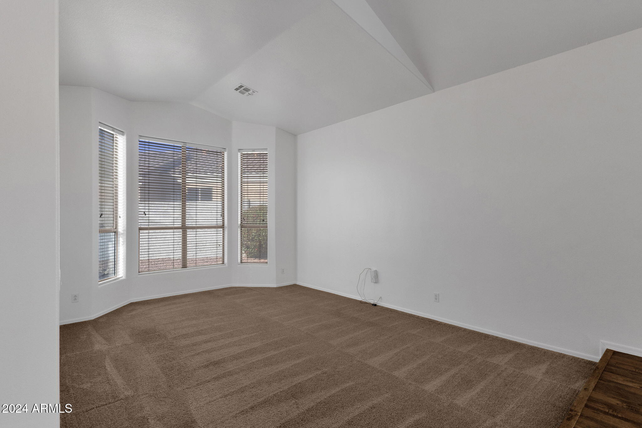 1328 E COTTONWOOD Lane