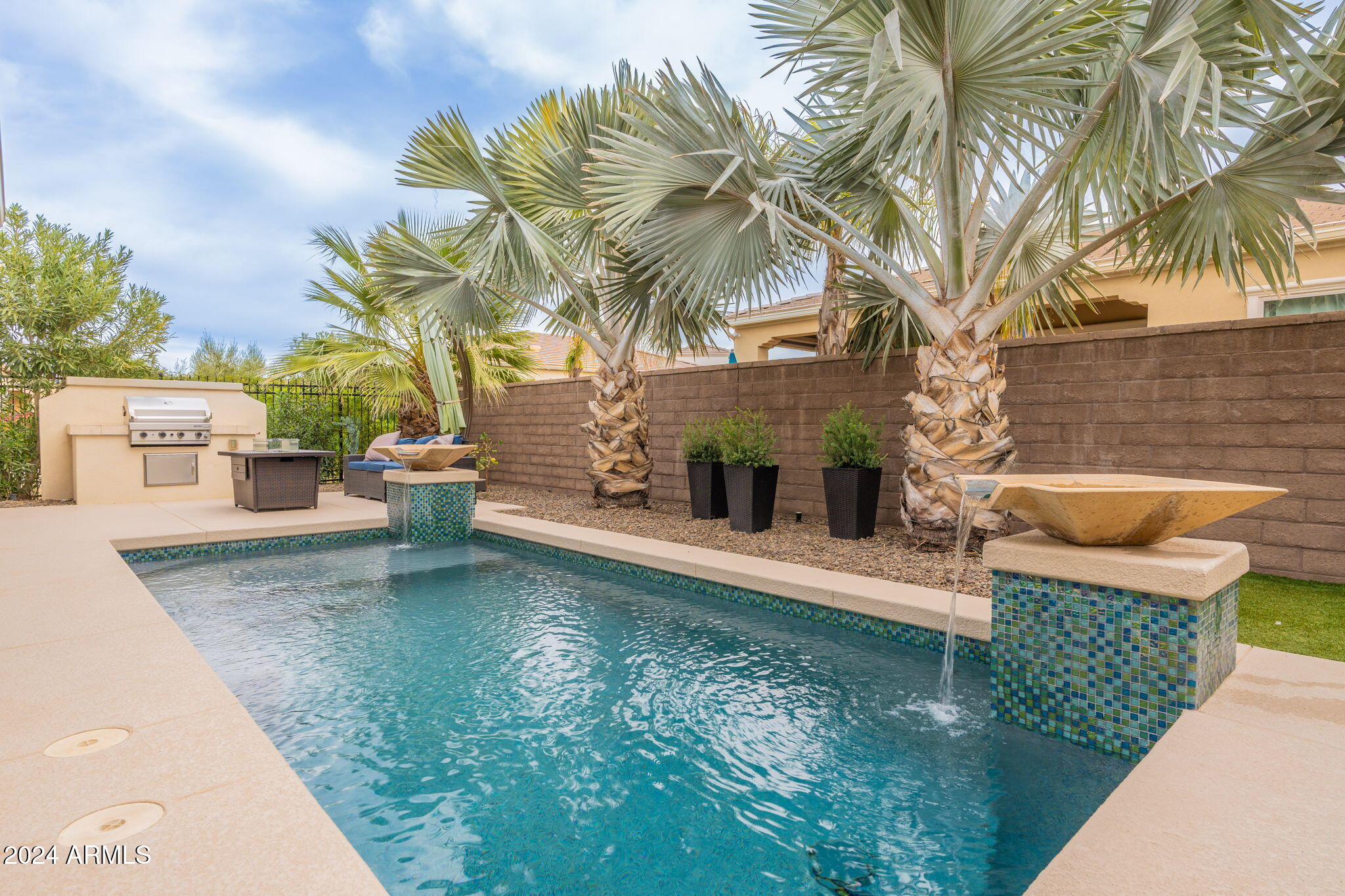 1449 E VERDE Boulevard