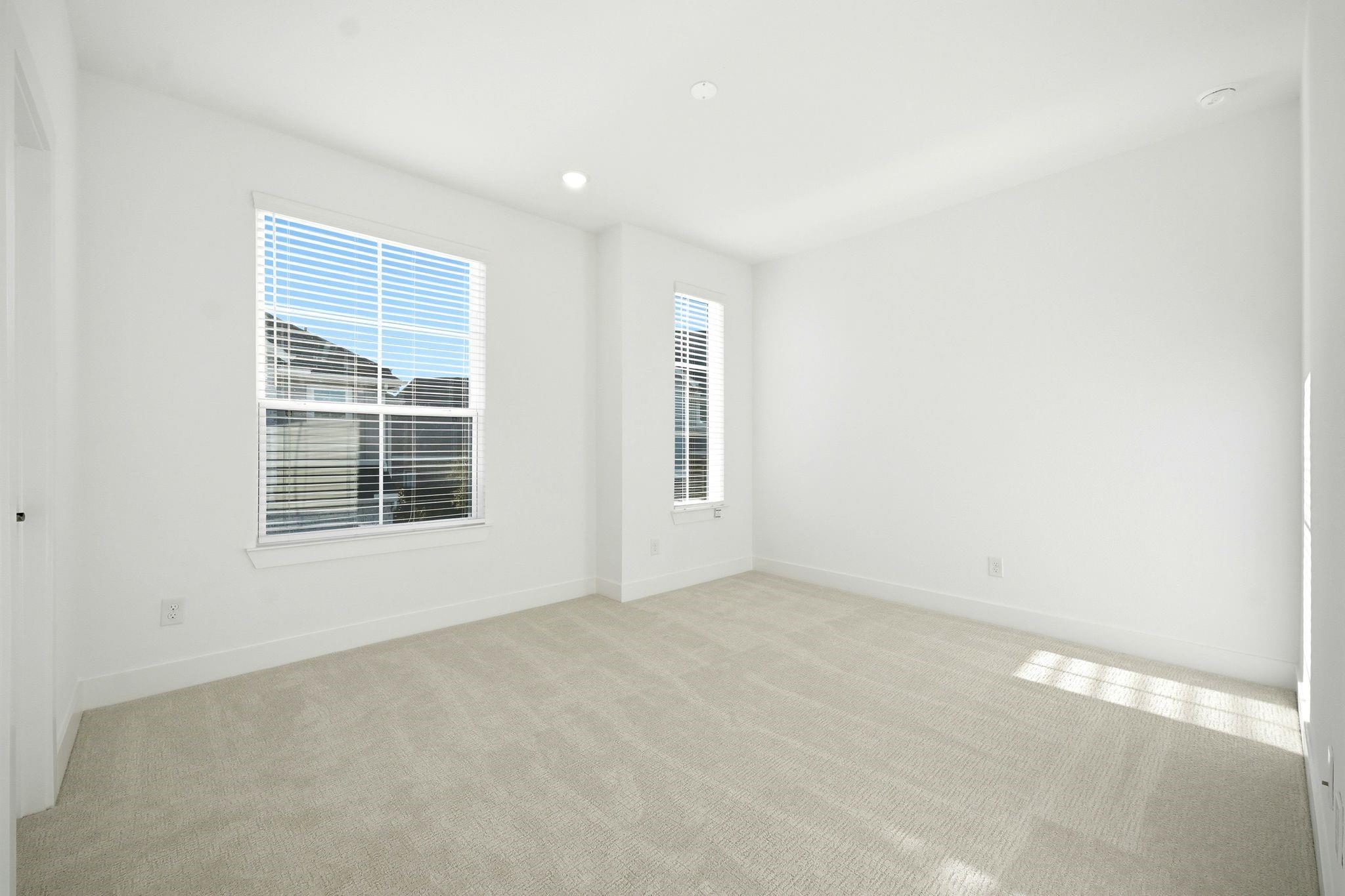 21202 Creeping Bentgrass Drive