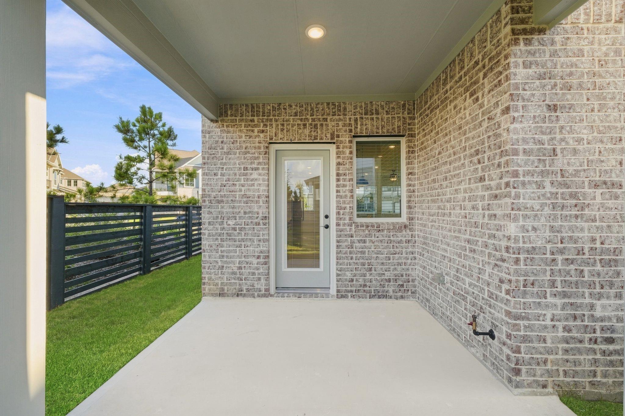 21202 Creeping Bentgrass Drive