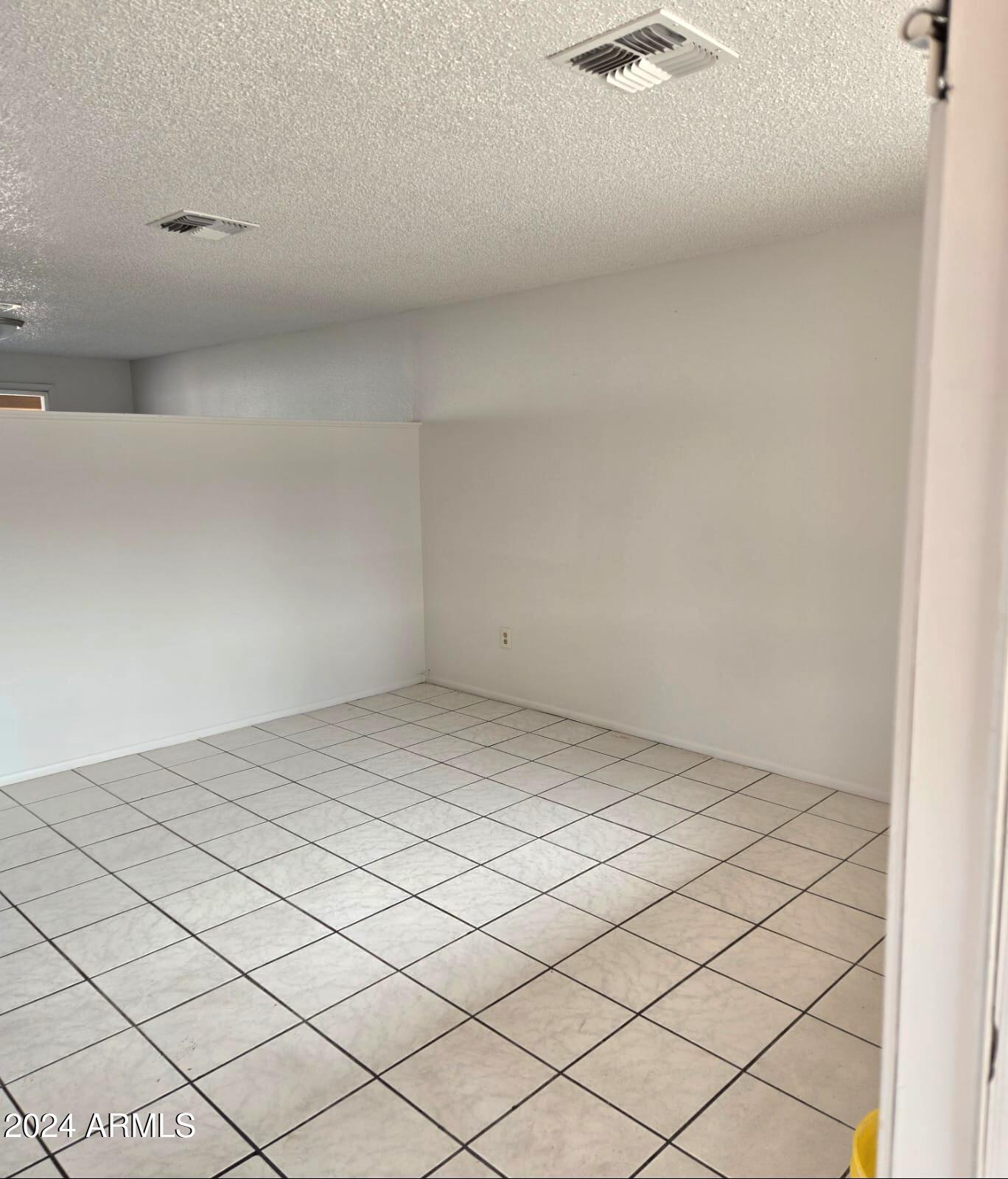 5936 W BERKELEY Road